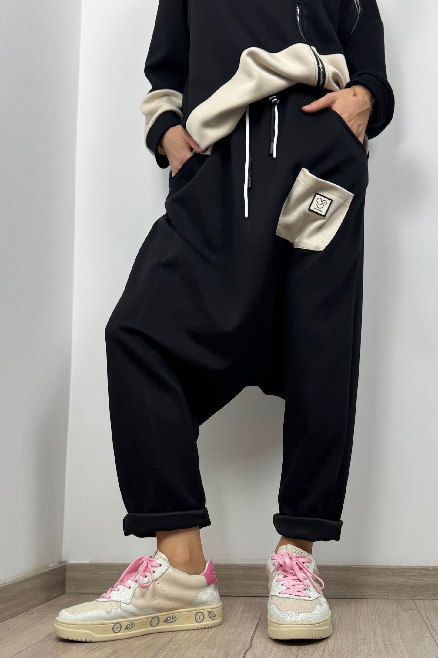 Casual Harem-Hose mit Kontrasttasche – Schwarz