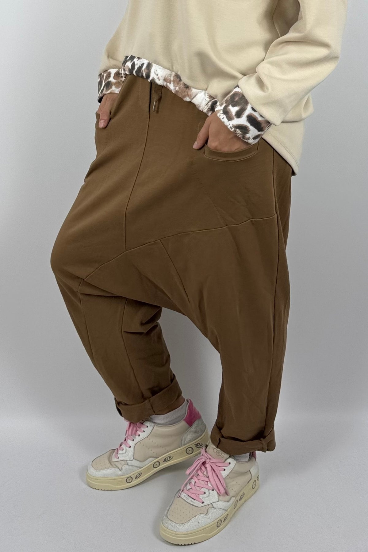 Lässige Baggy-Hose mit Taschen – Kamel