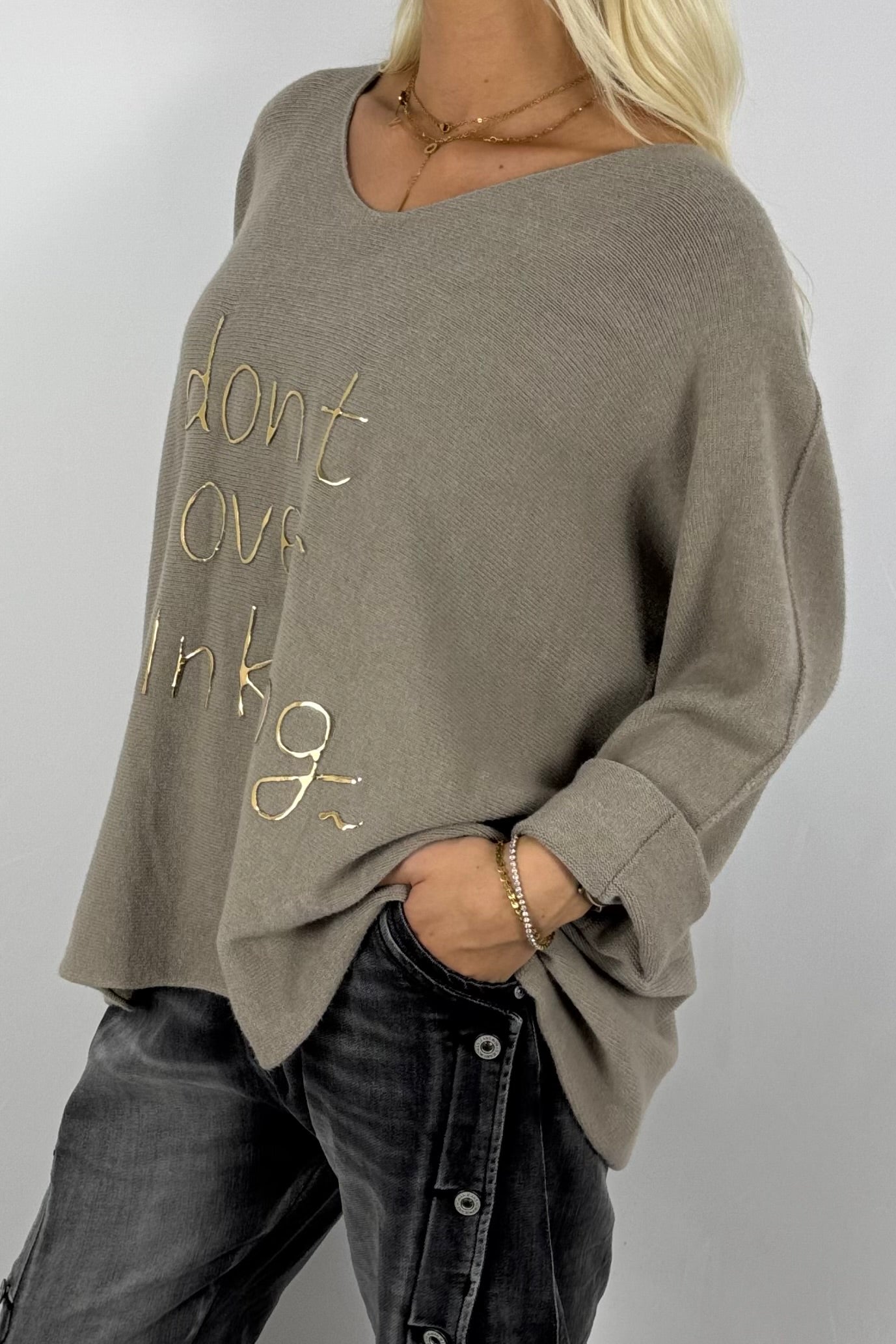 Damen Feinstrick-Pullover „Don’t Over Thinking“ – Mud