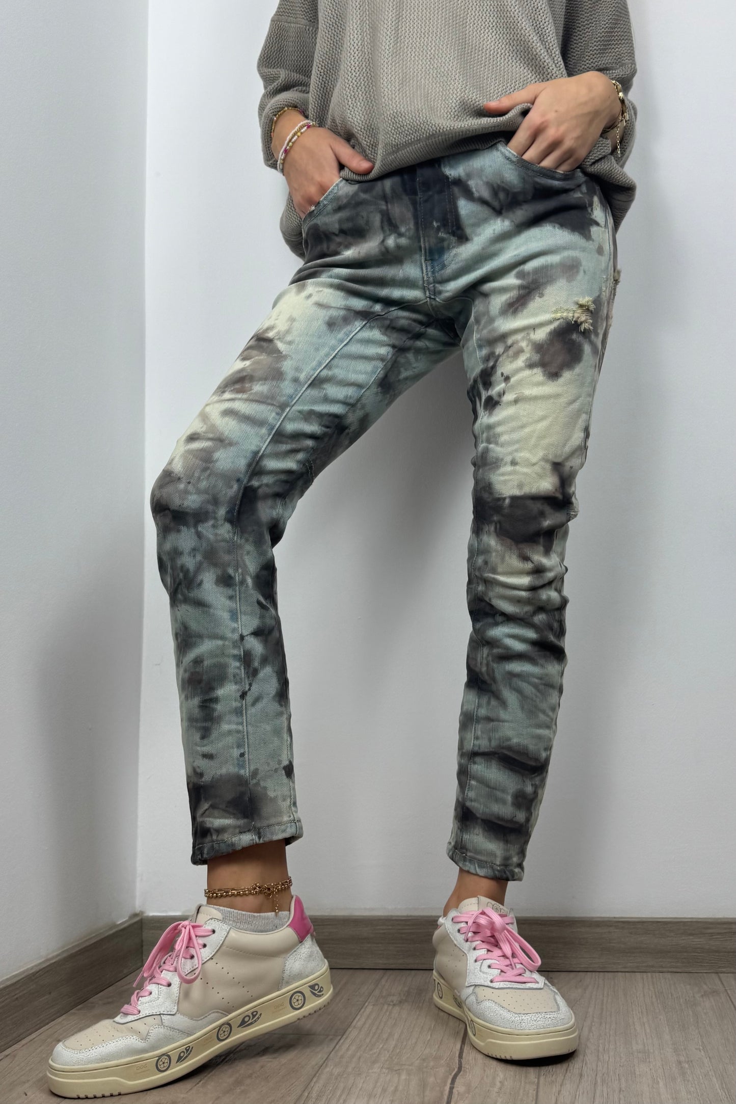 Batik-Jeans im Used-Look – Unikat-Style mit Charakter