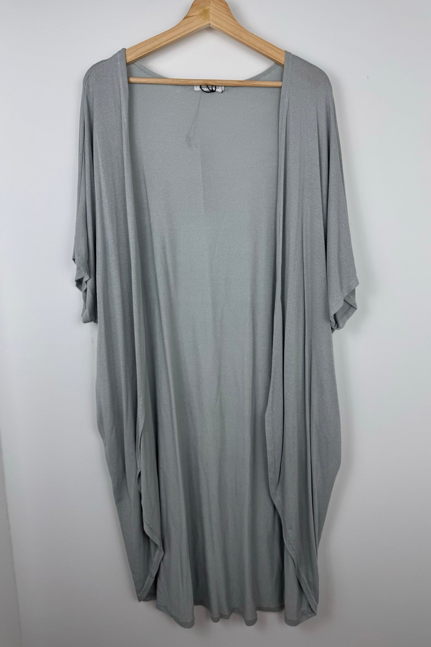 Kurzärmeliger Damen-Cardigan – leicht & offen getragen