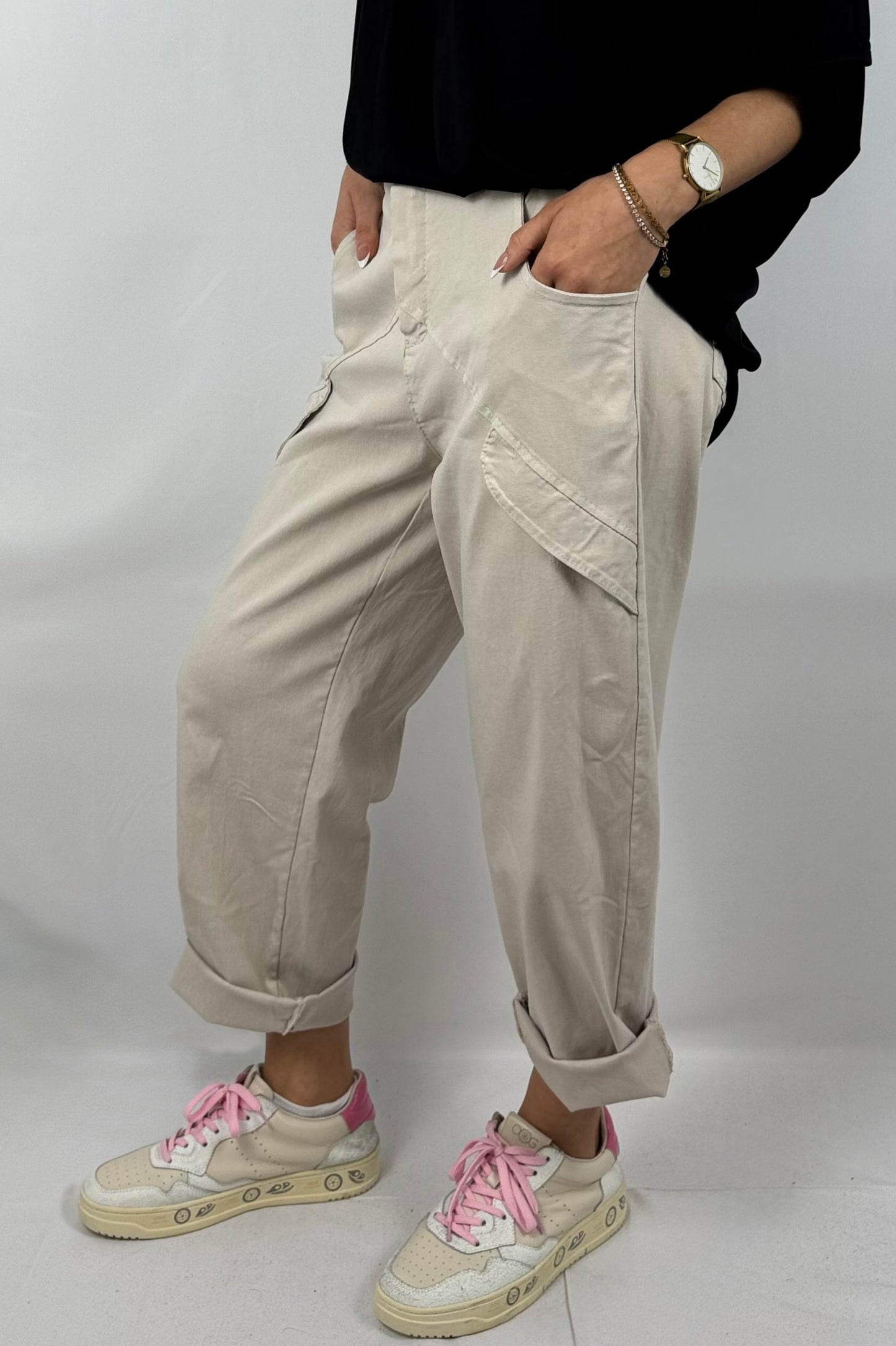 7/8-Hose mit asymmetrischen Taschen-Beige