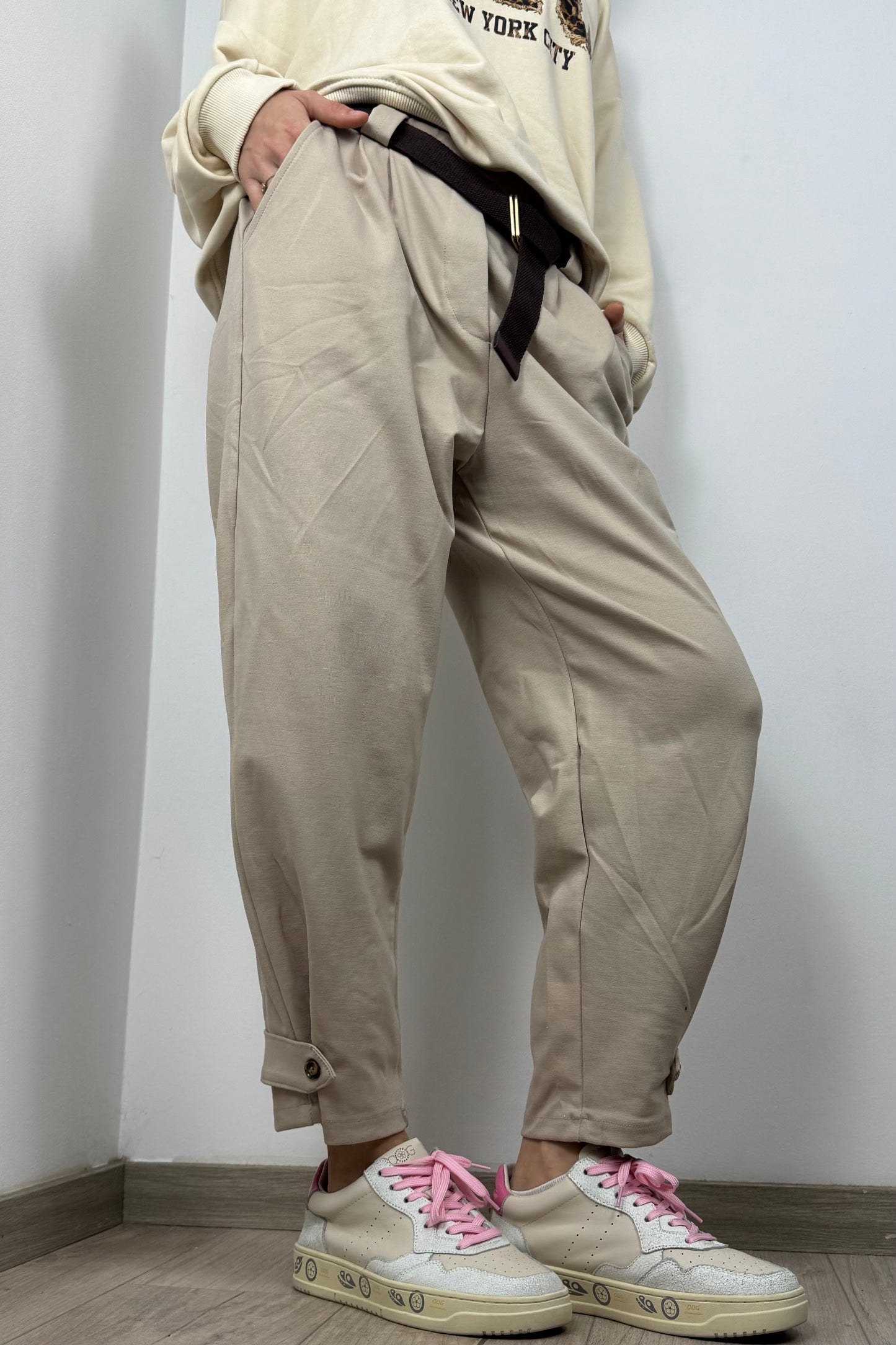 Paperbag-Hose mit Gürtel-Beige