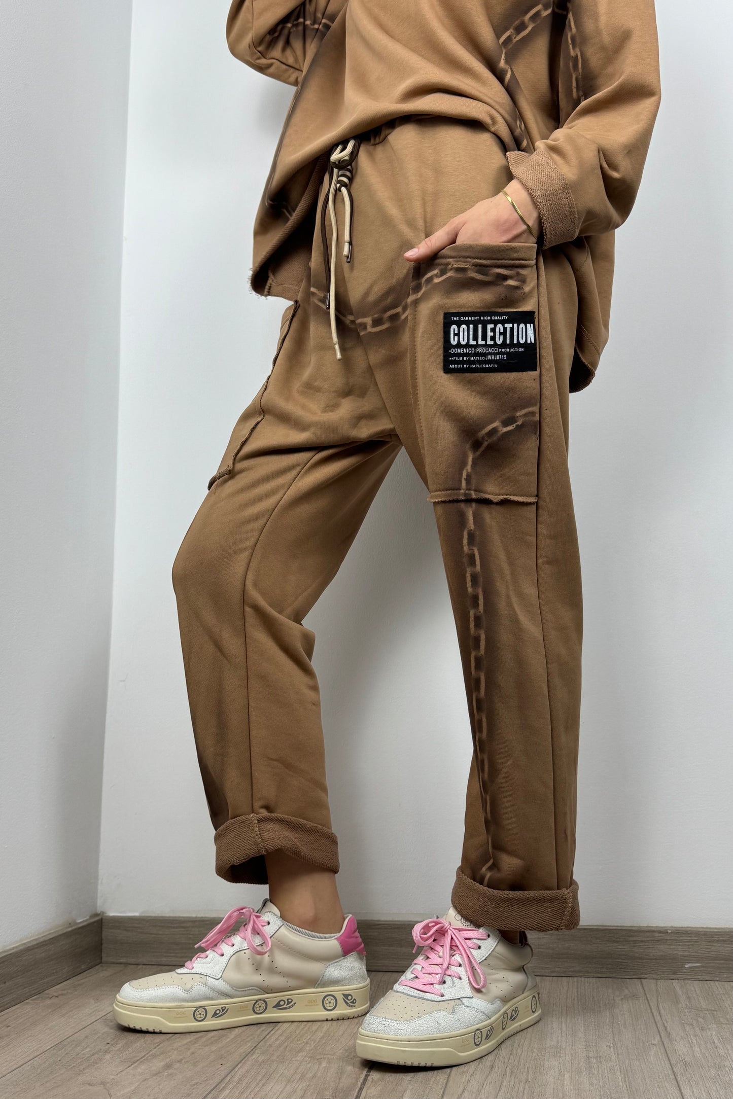 Hose mit Ketten-Print und Taschen –Cammel
