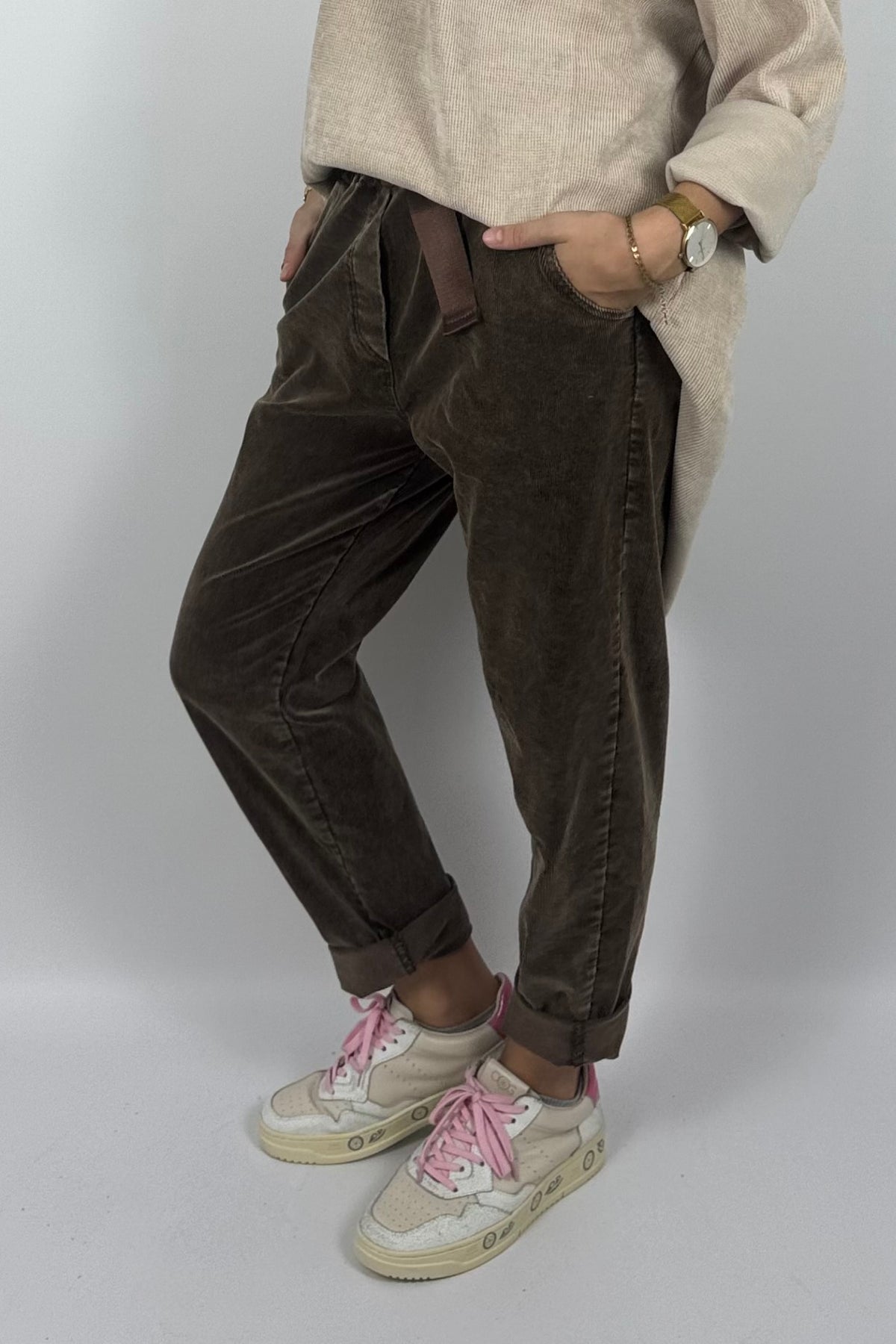 Damen Cordhose mit Gürtel – Schoko