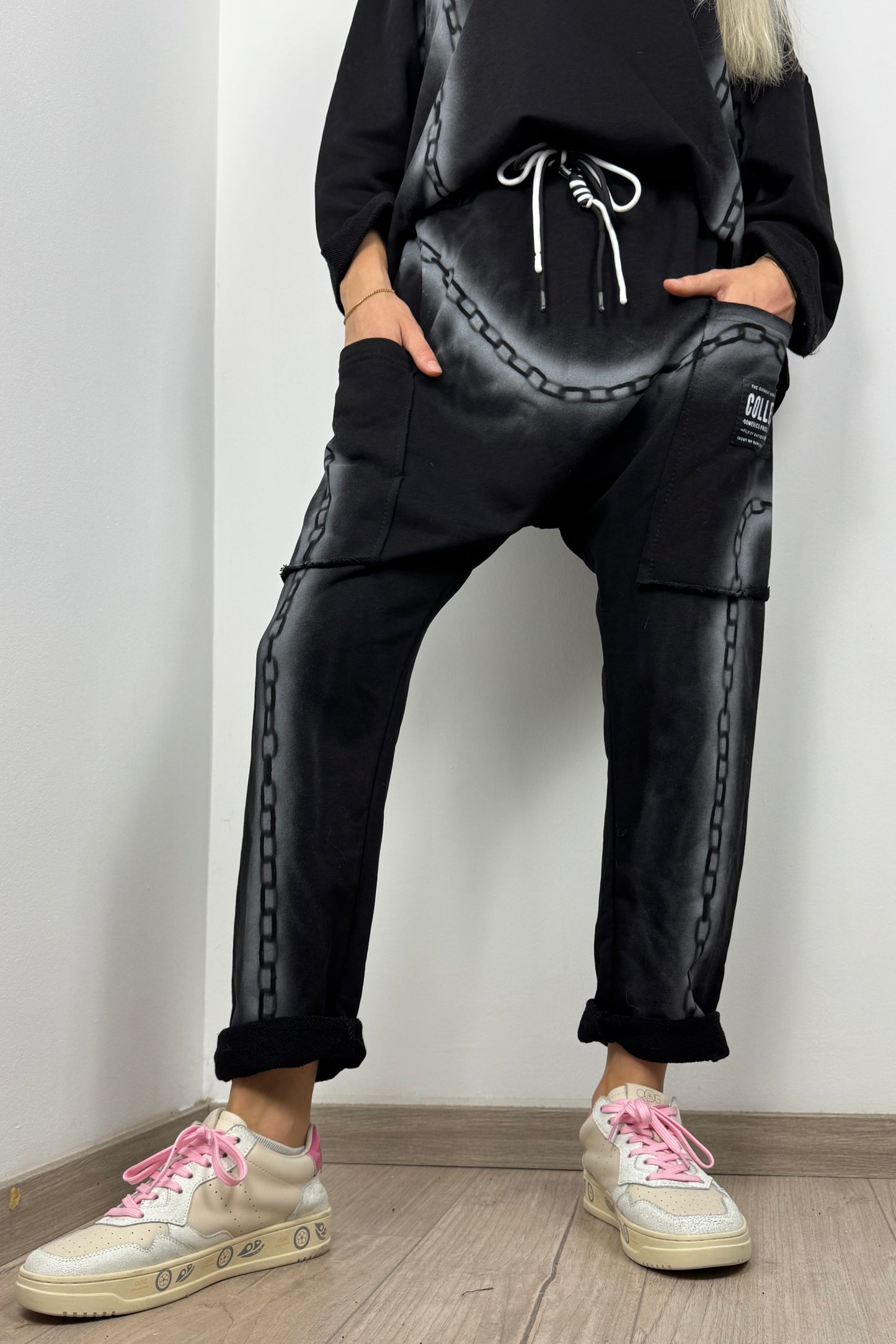 Hose mit Ketten-Print und Taschen –Schwarz