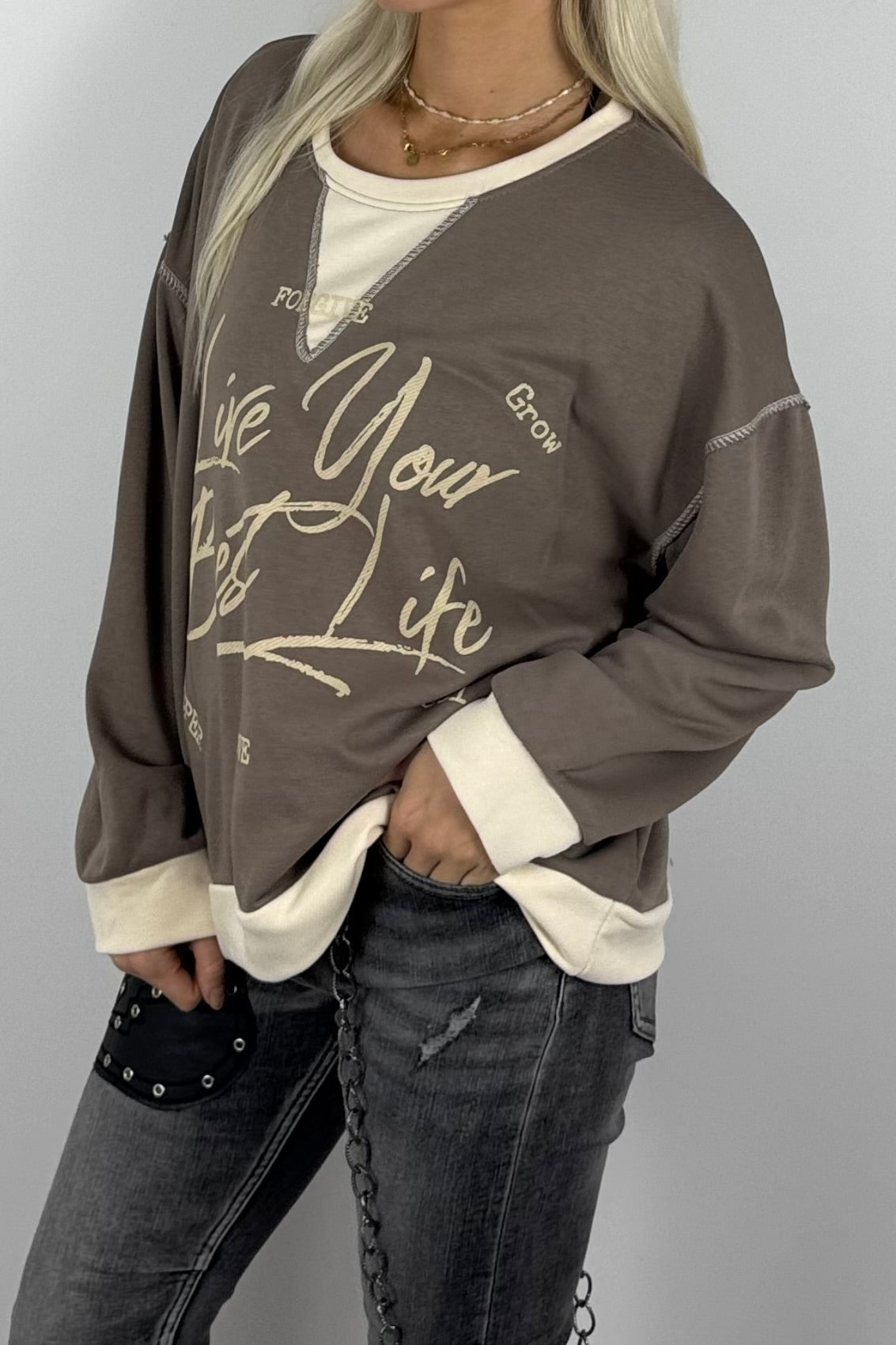 Damen-Sweatshirt mit „Live Your Best Life“-Print-Mud