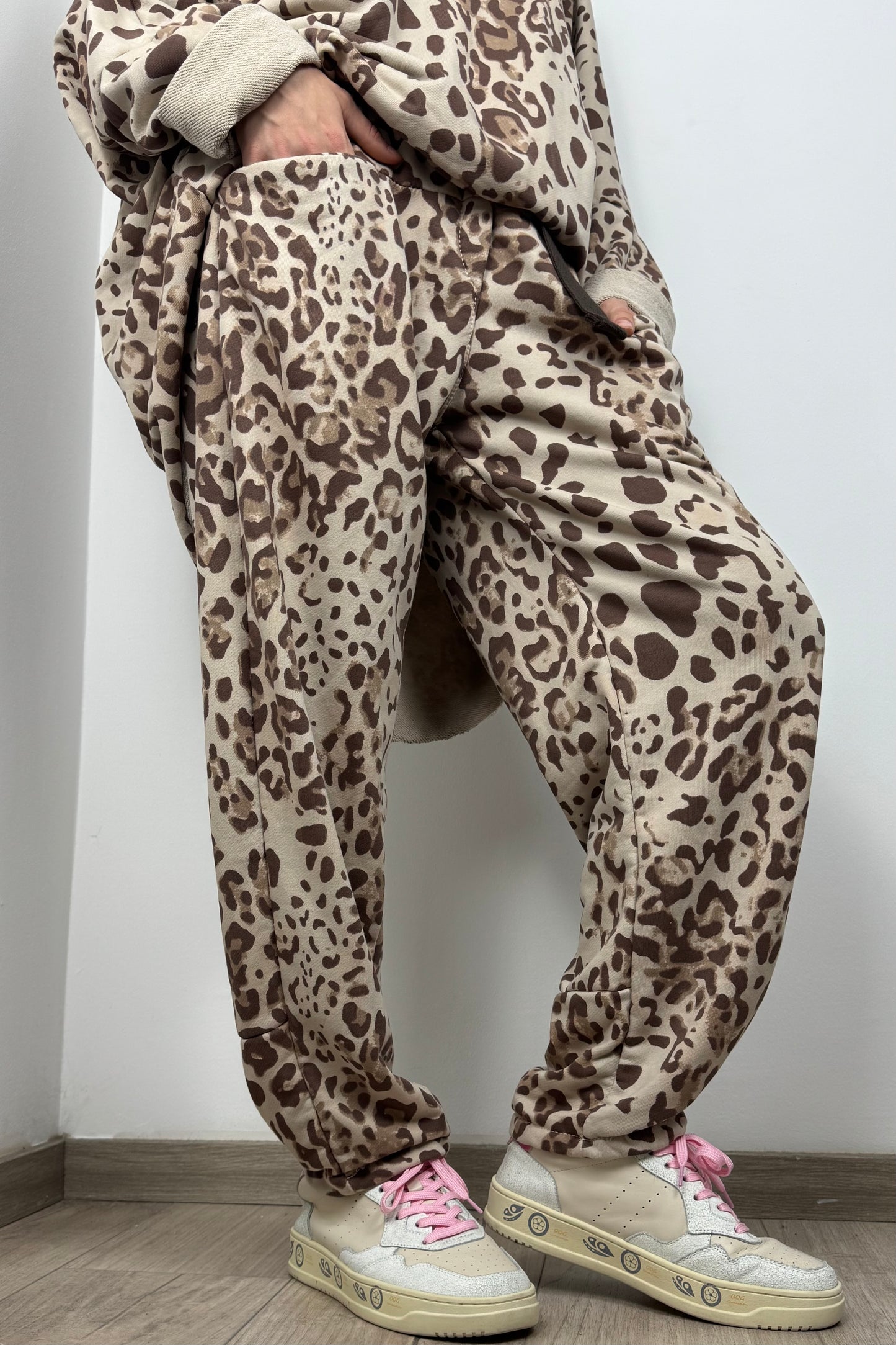 Jogpant mit Animal-Print und Gürtel-Choco