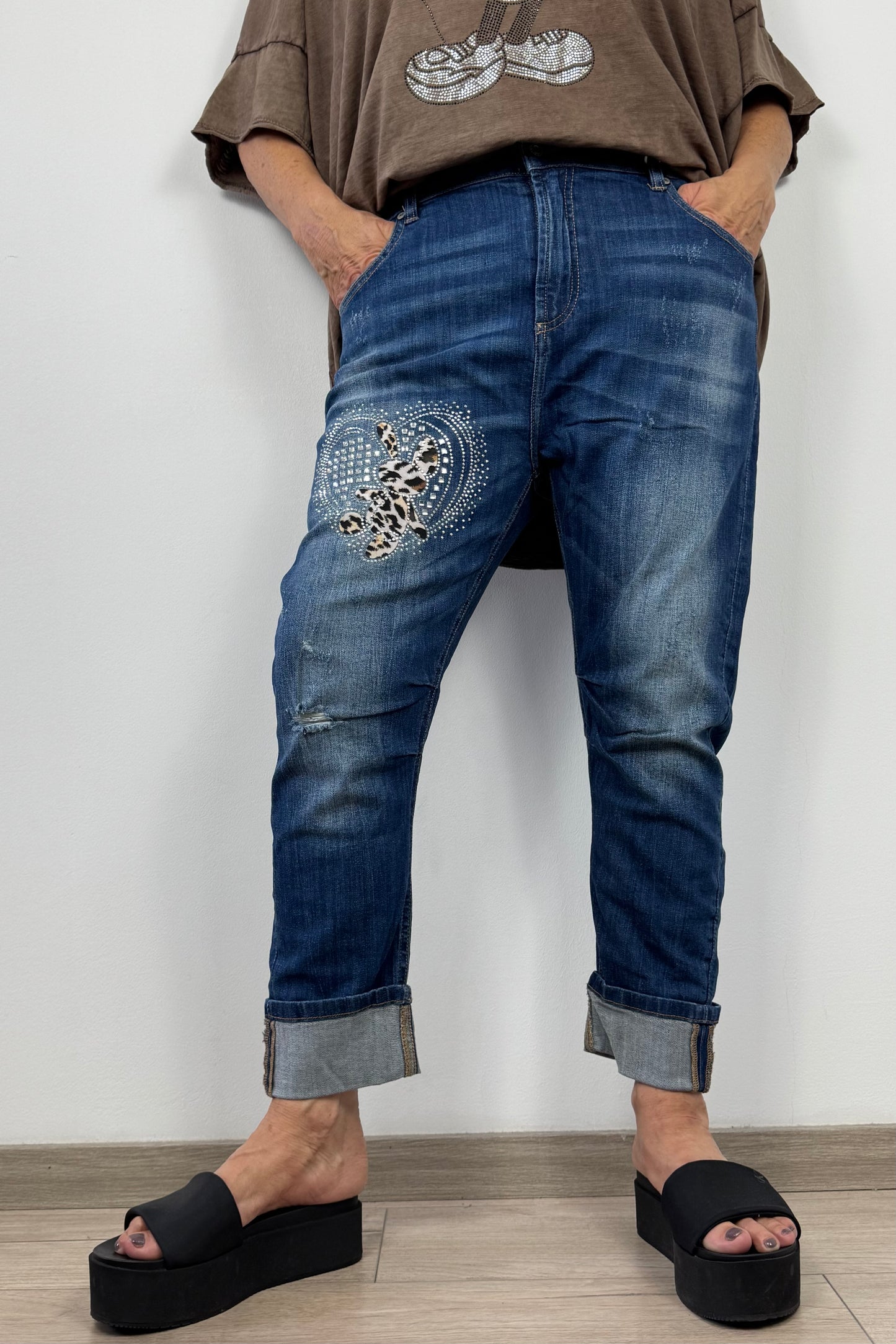 Damenjeans mit Animal-Patch & Strass – stylischer Wasch-Effekt