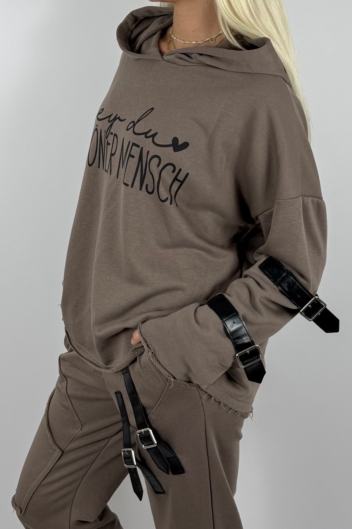 Oversize Hoodie „Hey du schöner Mensch“ mit Kapuze – Mud