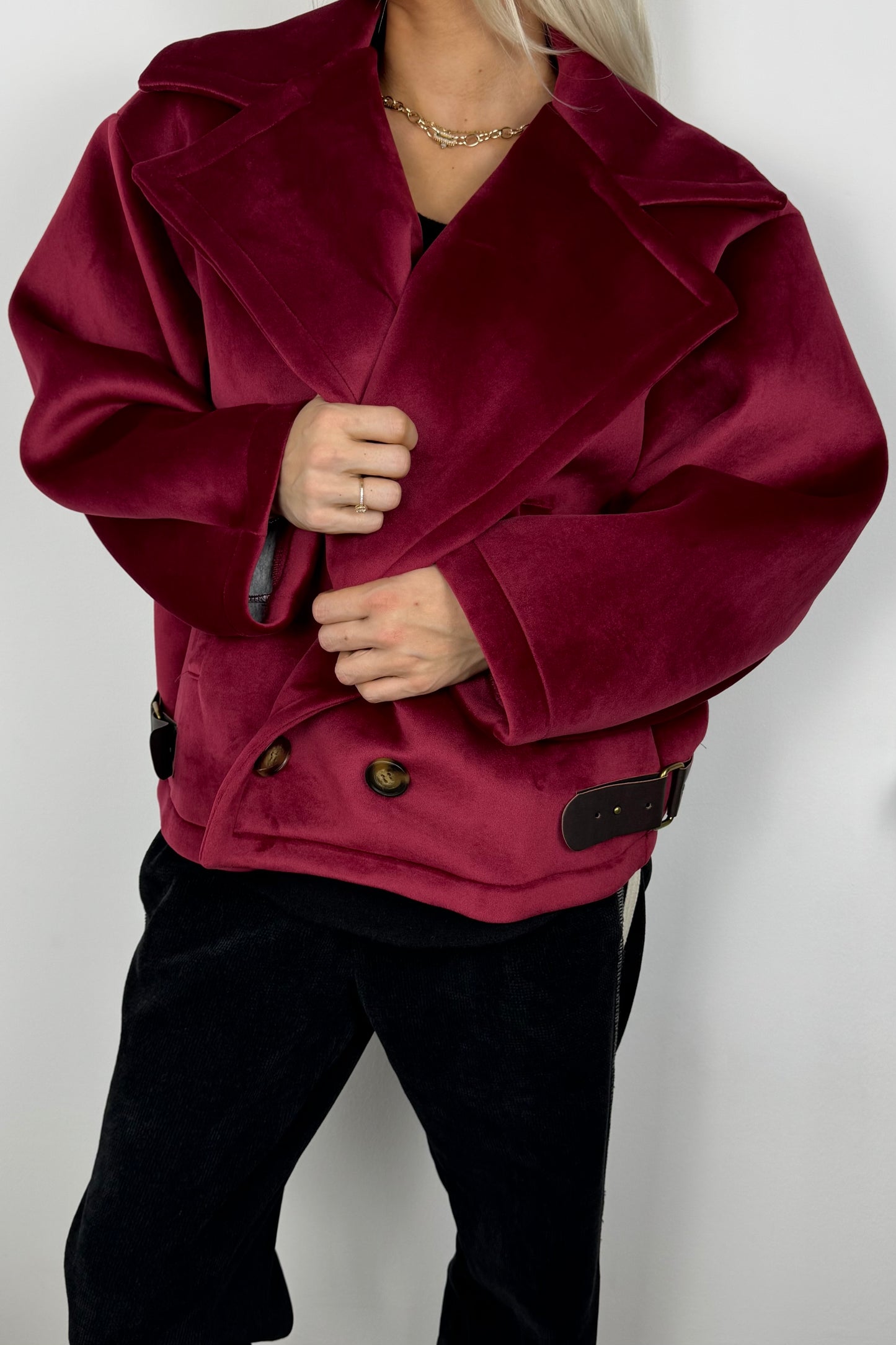 Elegante Kurzjacke mit Gürtel-Detail-Bordeux