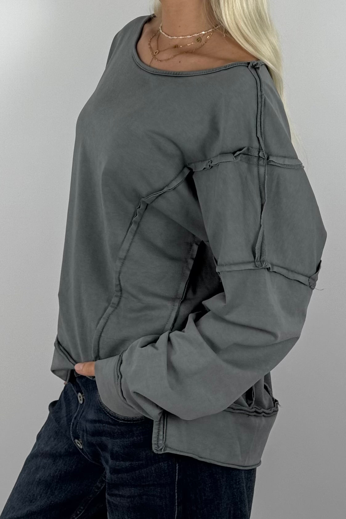 Oversize Shirt mit dekorativen Nahtdetails –grau