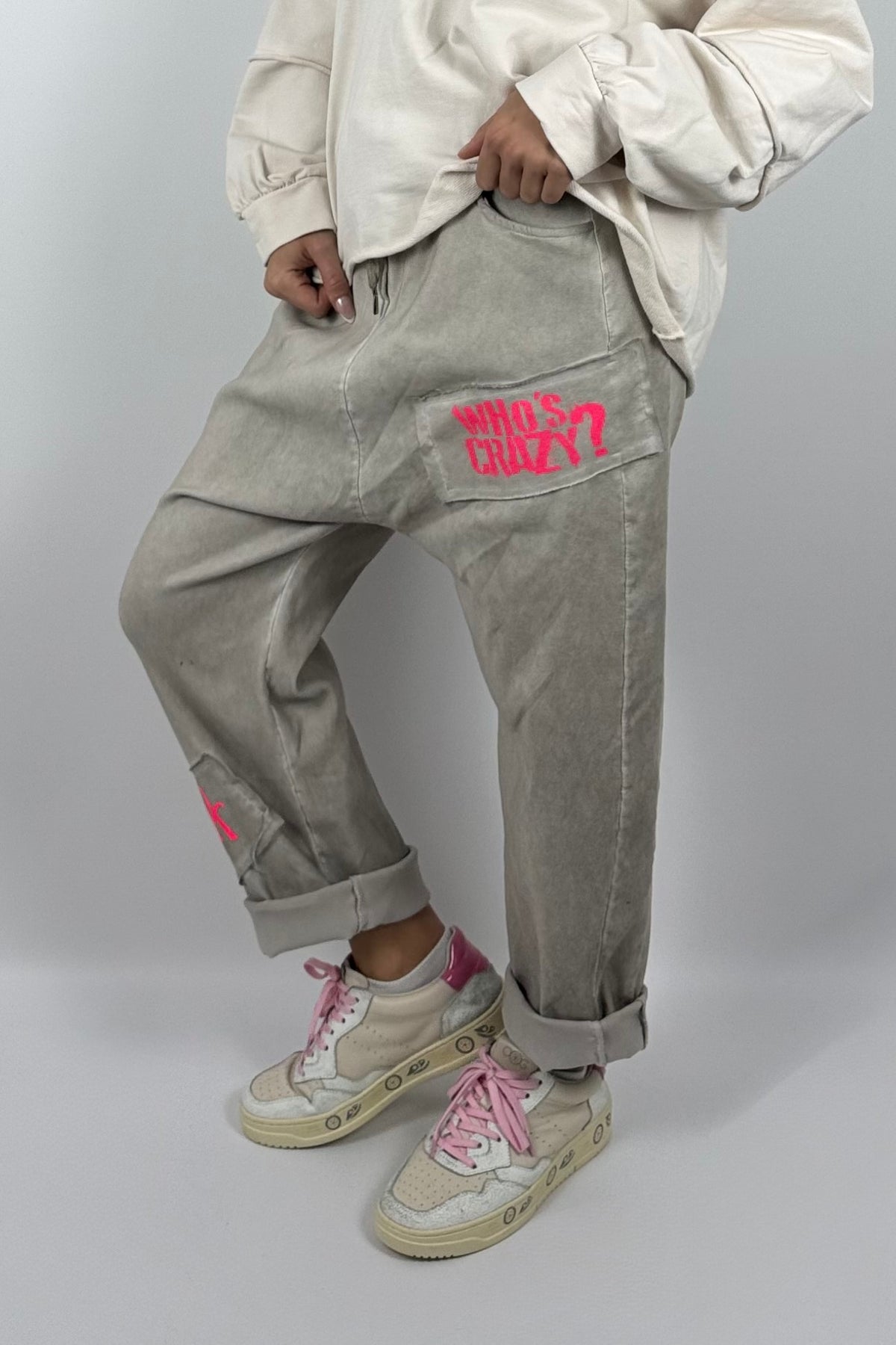 Damen Baggy-Hose mit Statement-Print-Mud