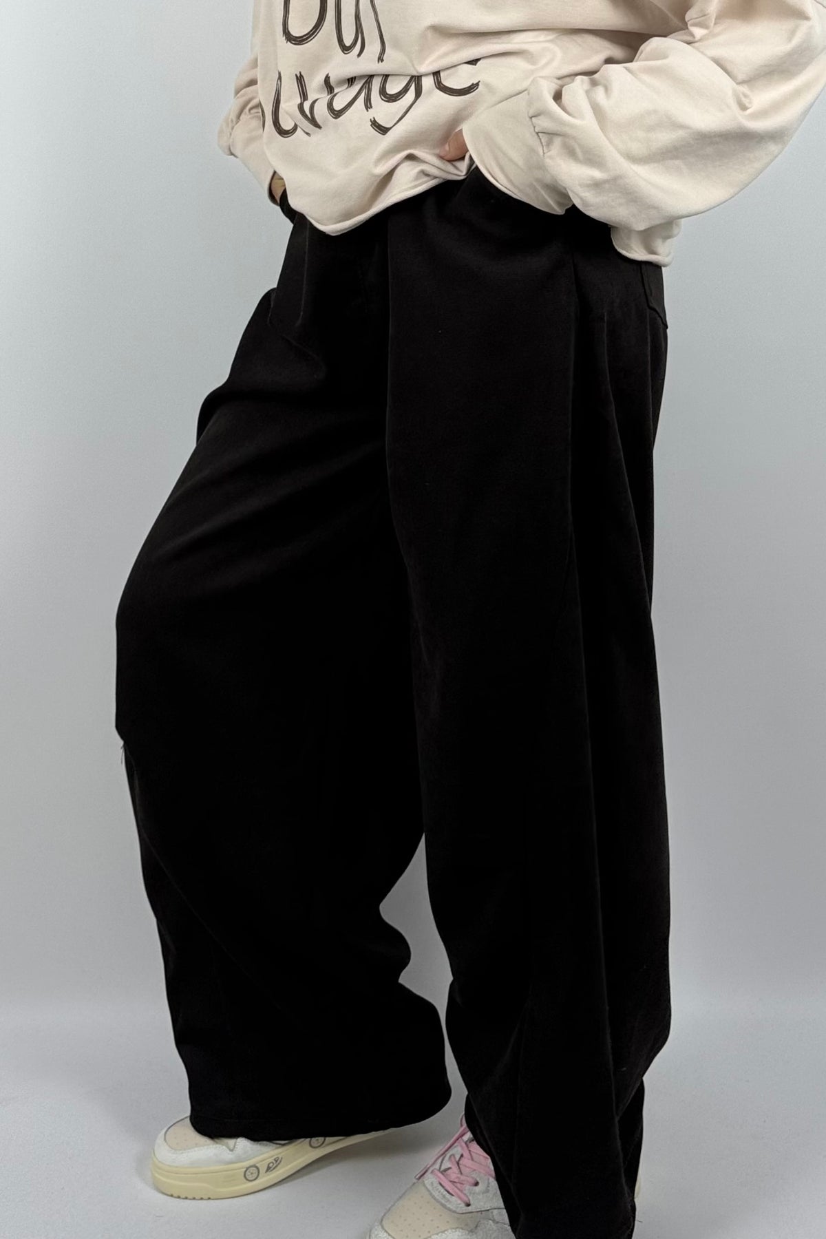 Lässige Baggy-Hose mit Leo-Bindeband – Schoko