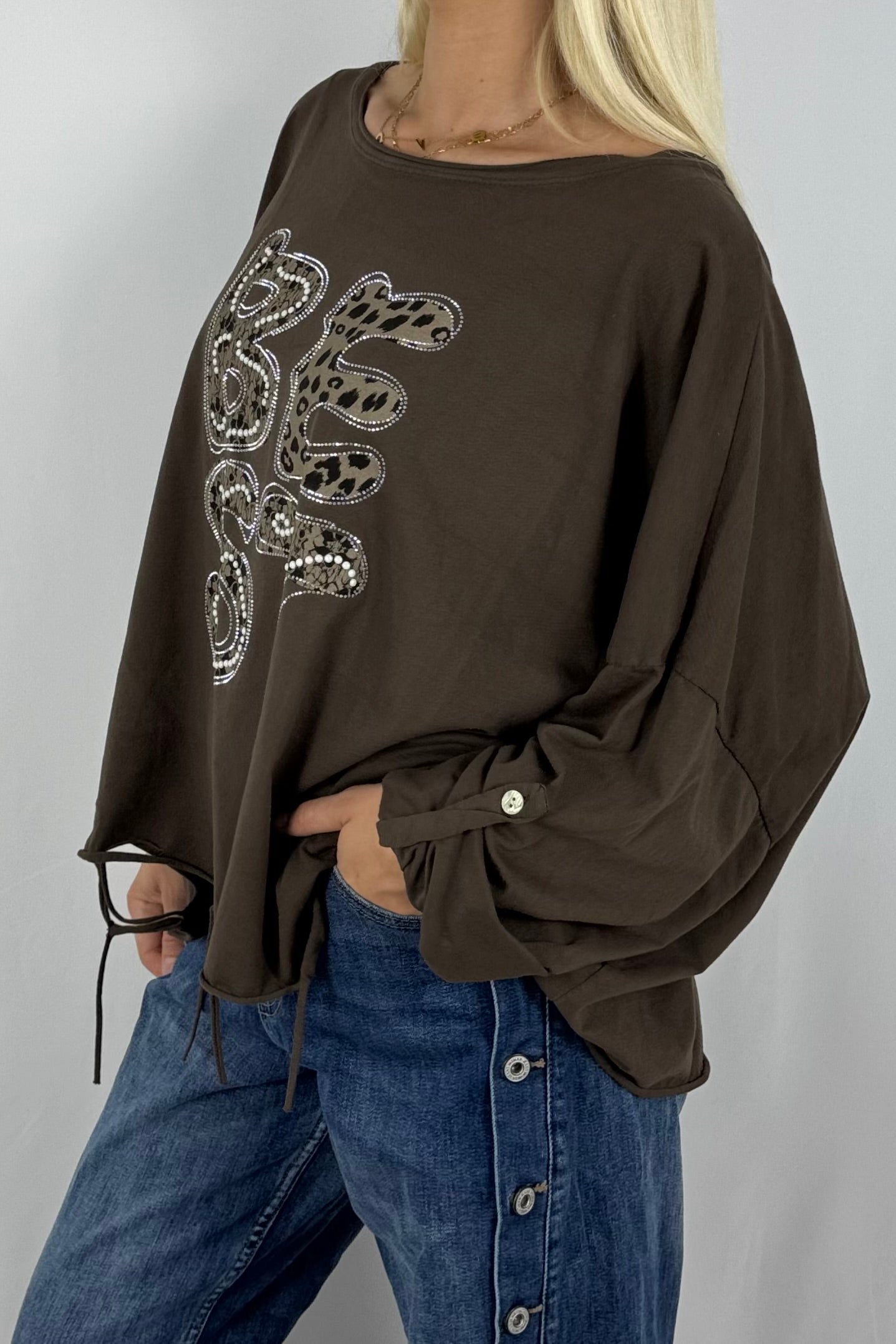 Oversize-Shirt „BEST“ mit Leo-Print und Strass-Details-Schoko