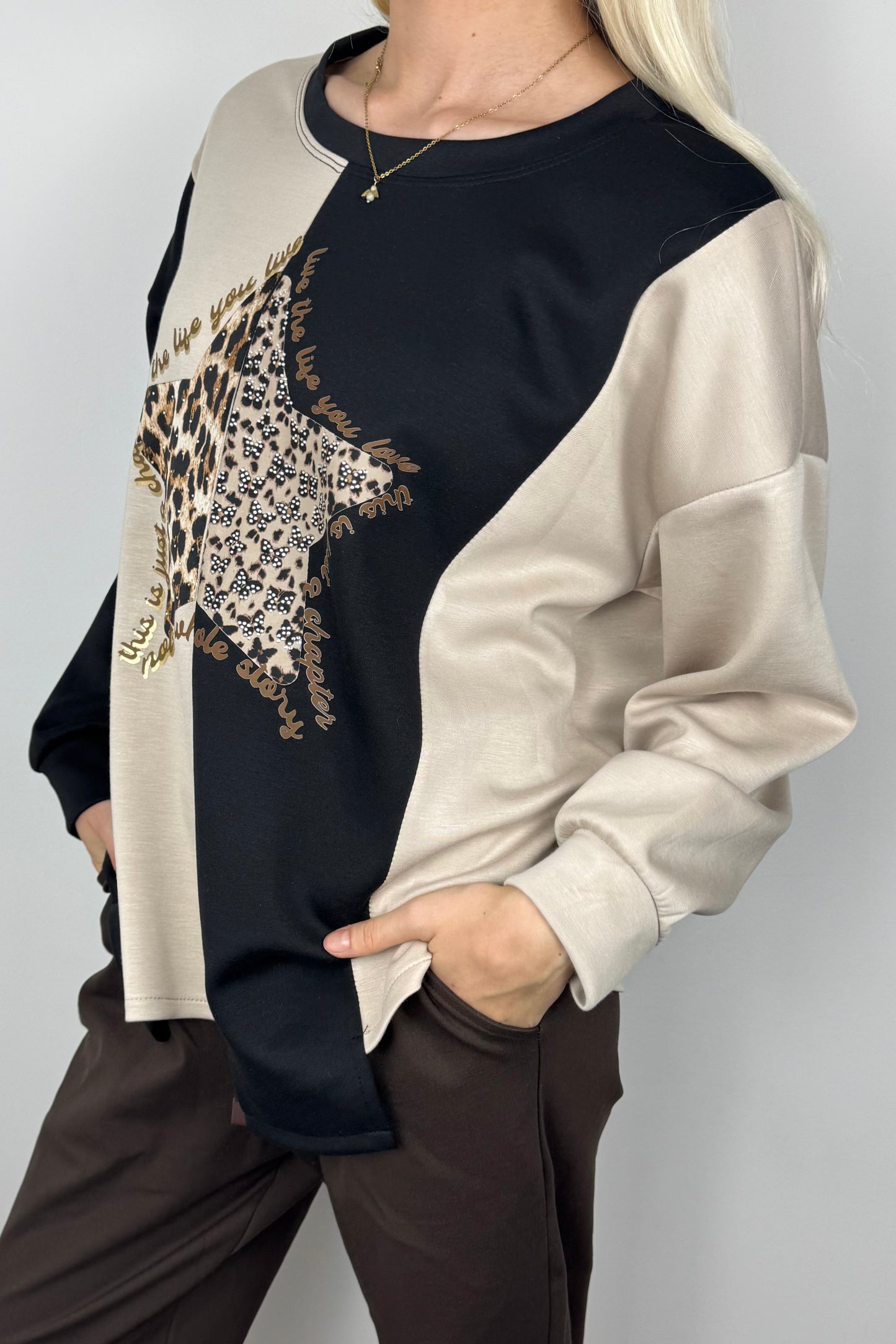 Langarmshirt mit Stern-Applikation-Schwarz