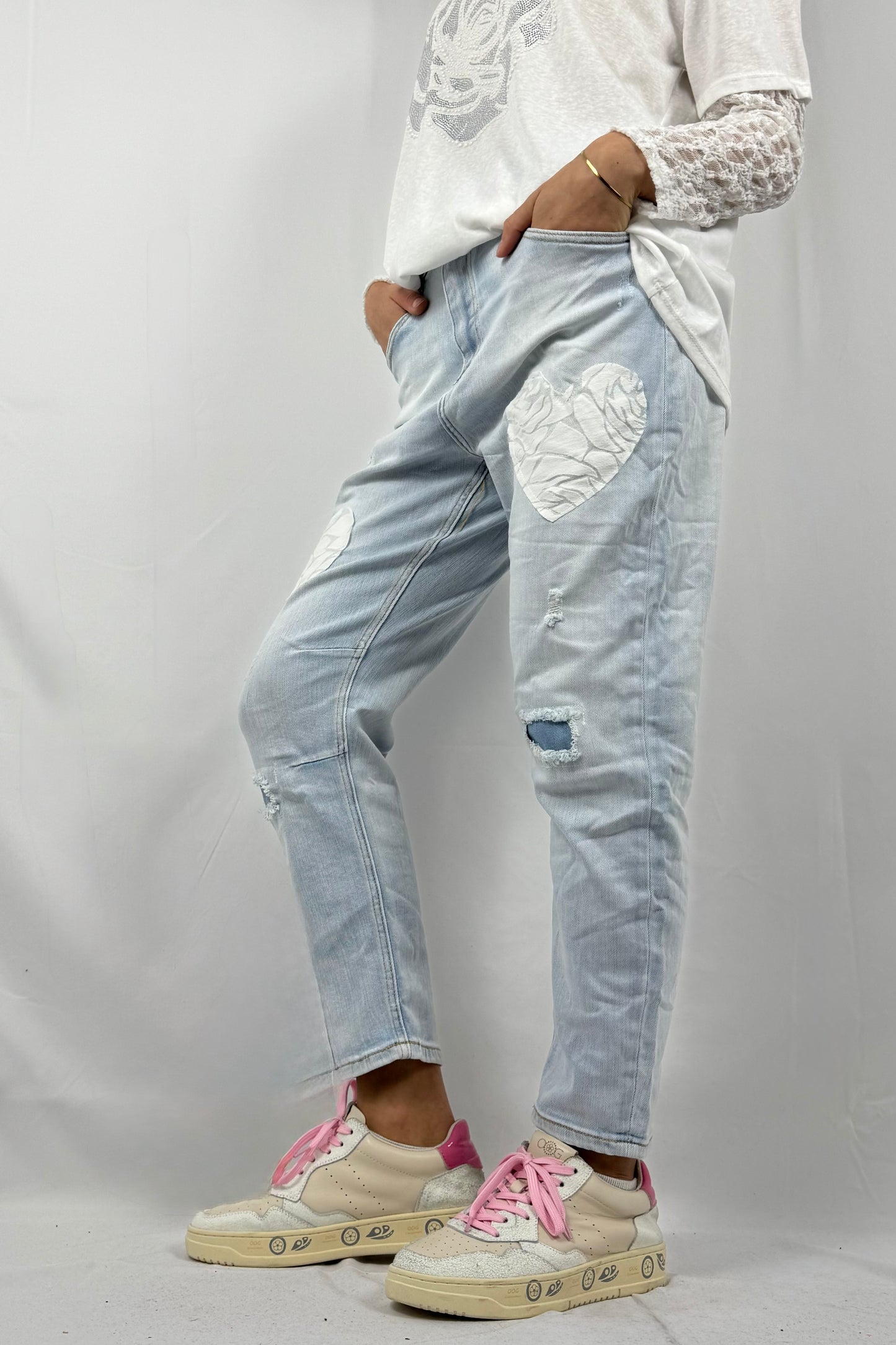 Damen Jeans mit Herz-Detail und Used-Optik