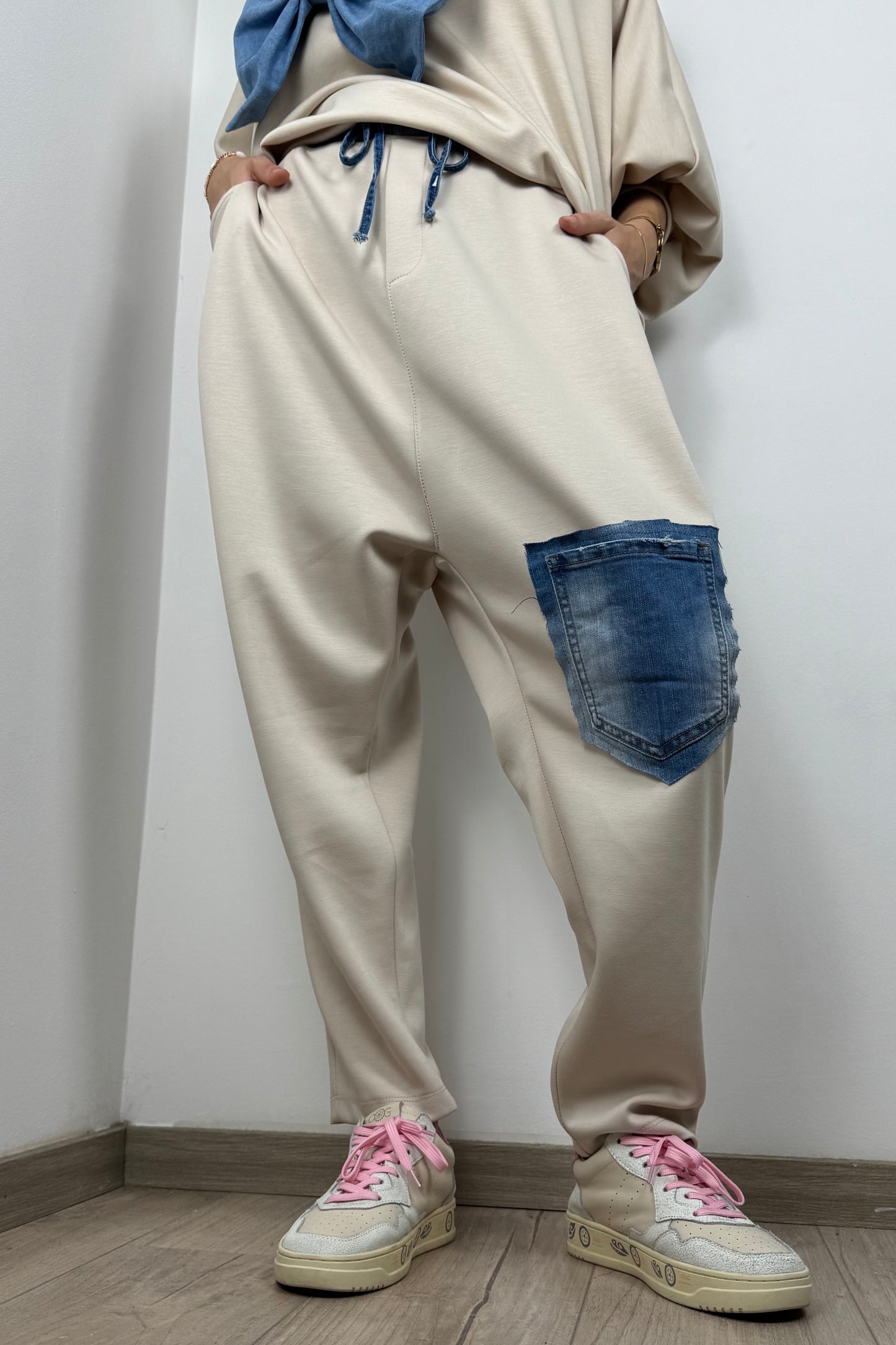 Stylische Hose mit Denim-Details und Komfort-Bund-Beige
