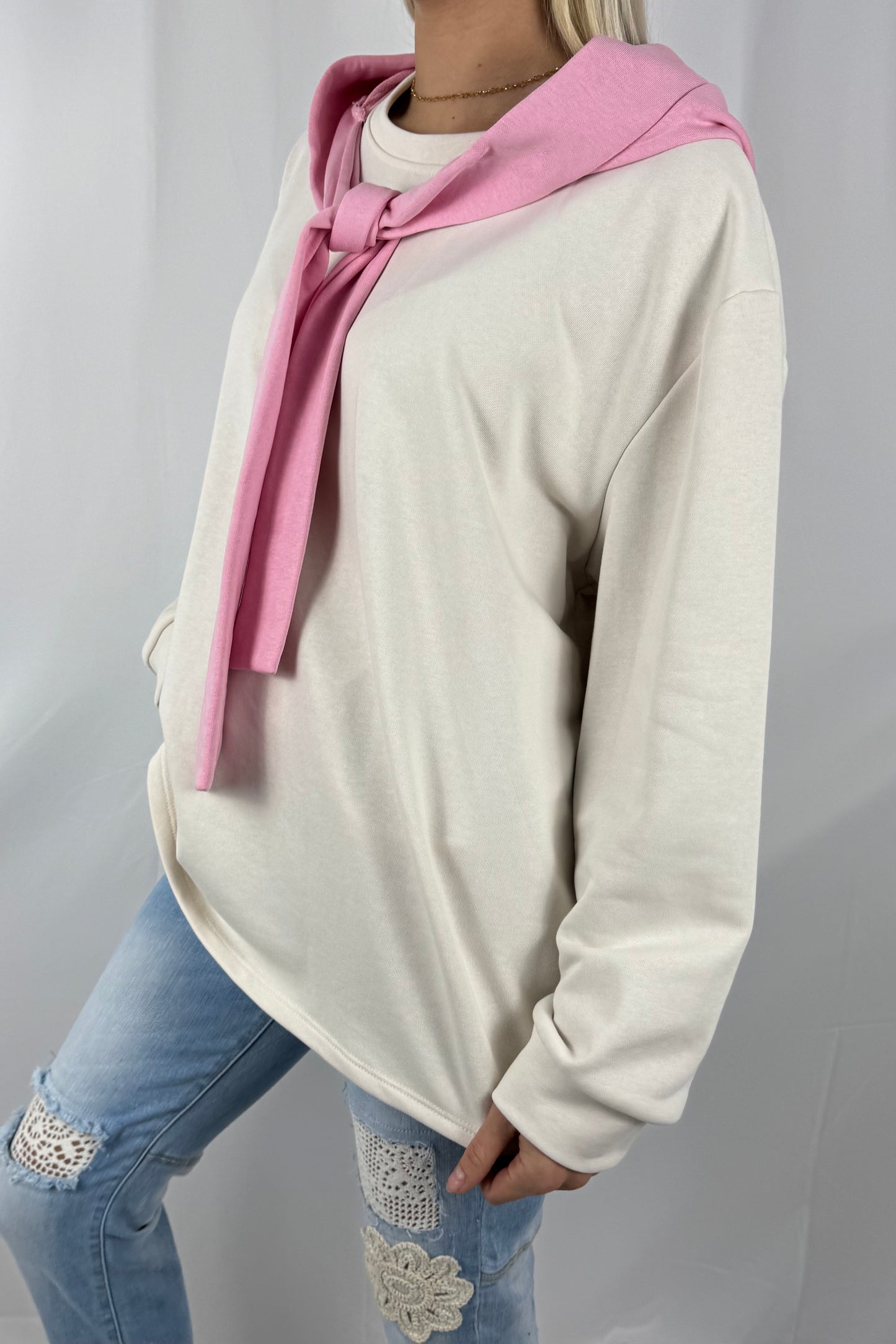 Oversize Pullover mit Schal-Detail-Beige
