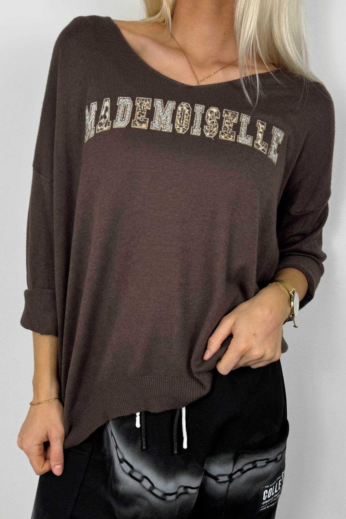 Strickshirt mit Schriftzug „Mademoiselle“-Choco