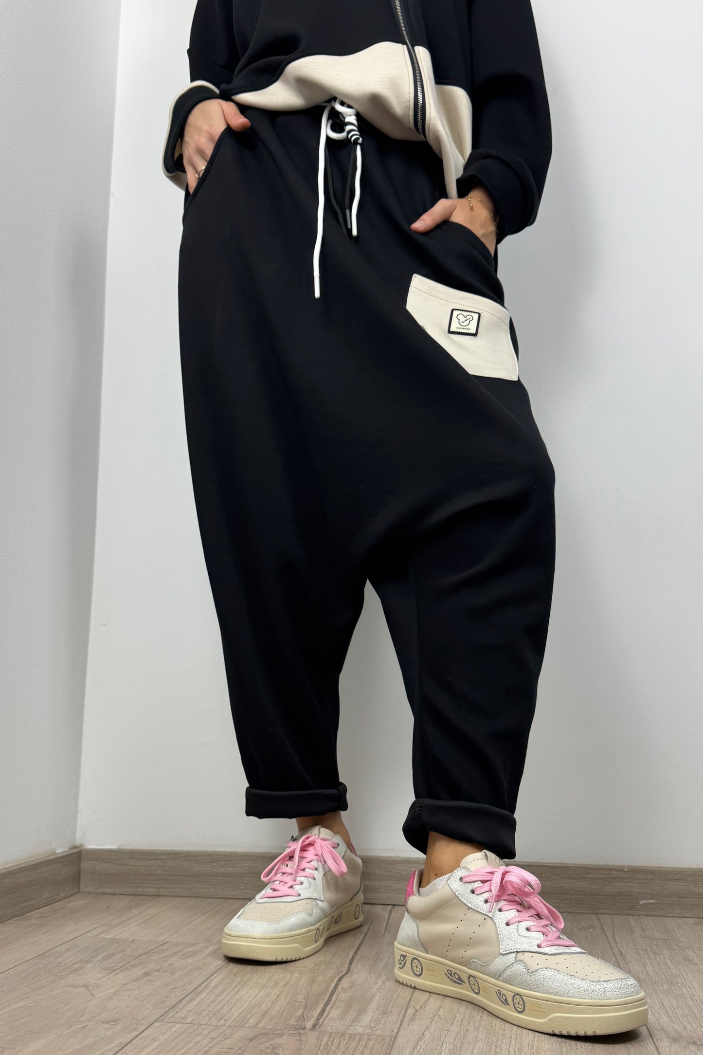 Casual Harem-Hose mit Kontrasttasche – Schwarz