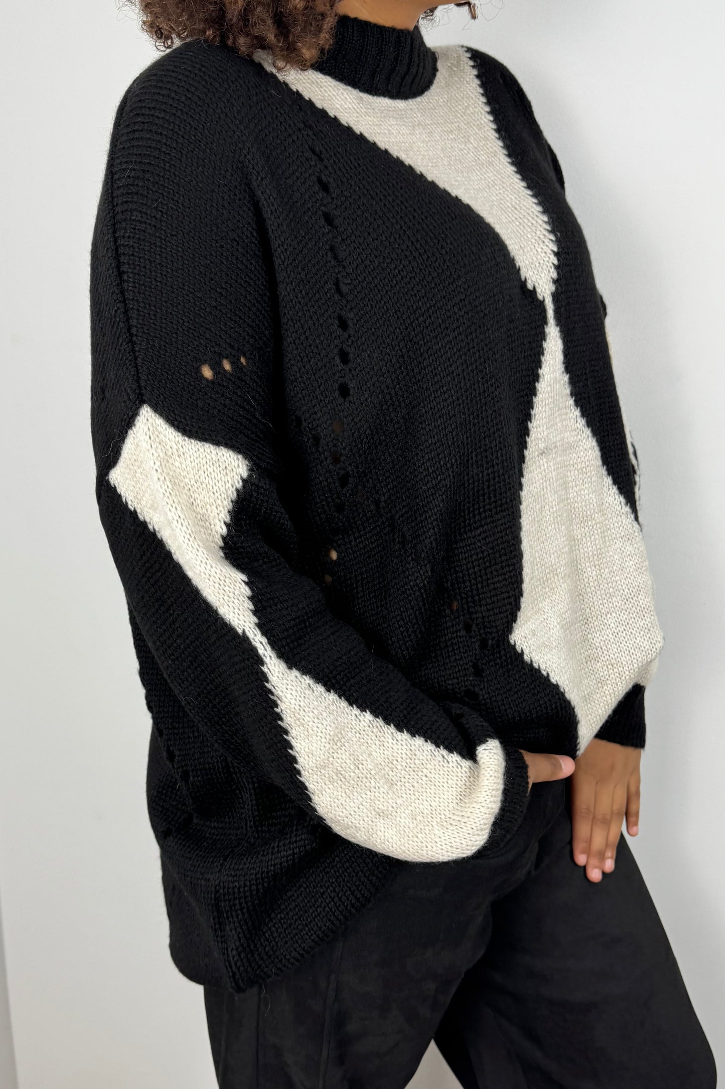 Strickpullover mit Rautenmuster –Schwarz