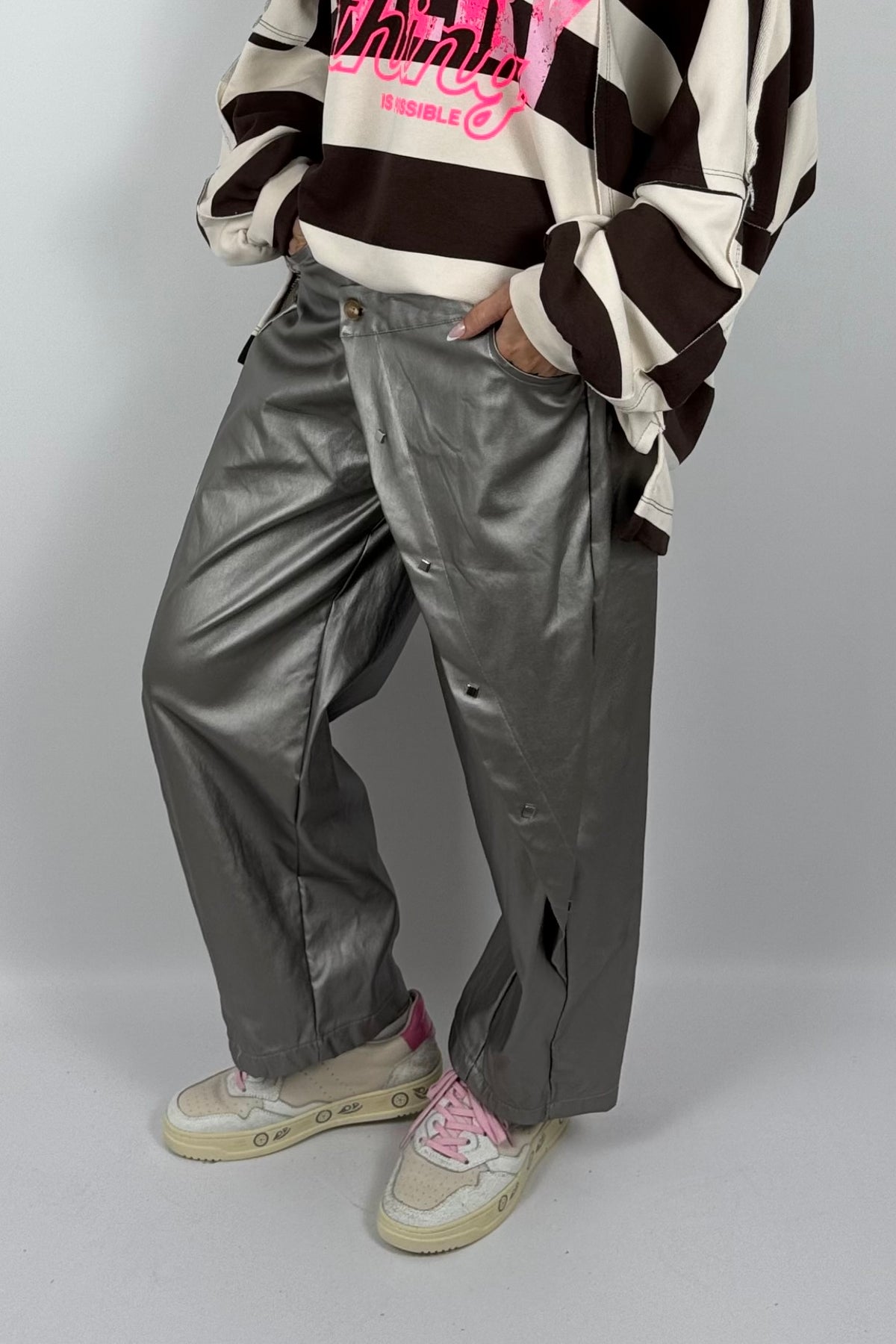 Damen Lederlook-Hose mit asymmetrischem Detail – Silber