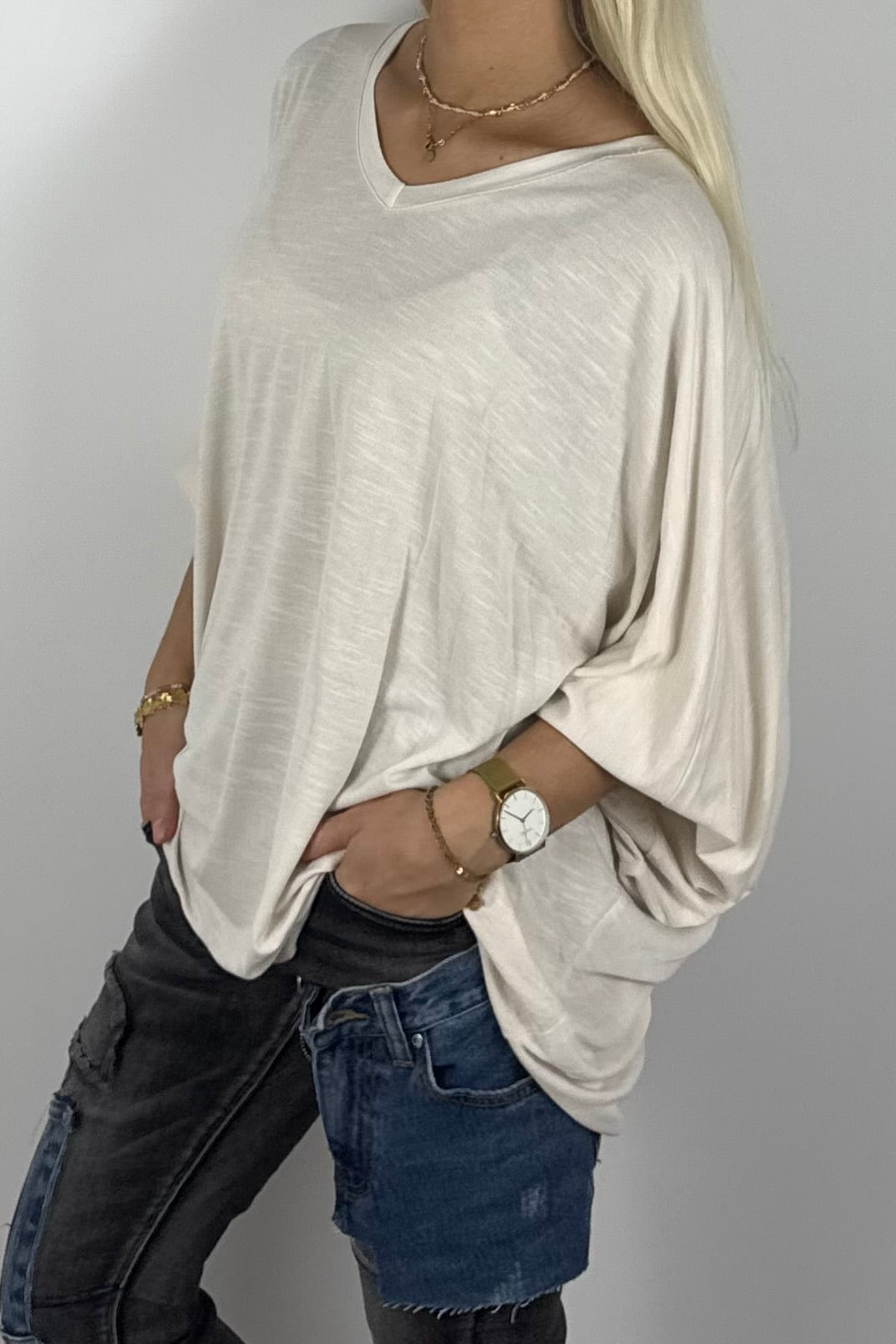 Damen Oversize Shirt mit V-Ausschnitt – Weiß
