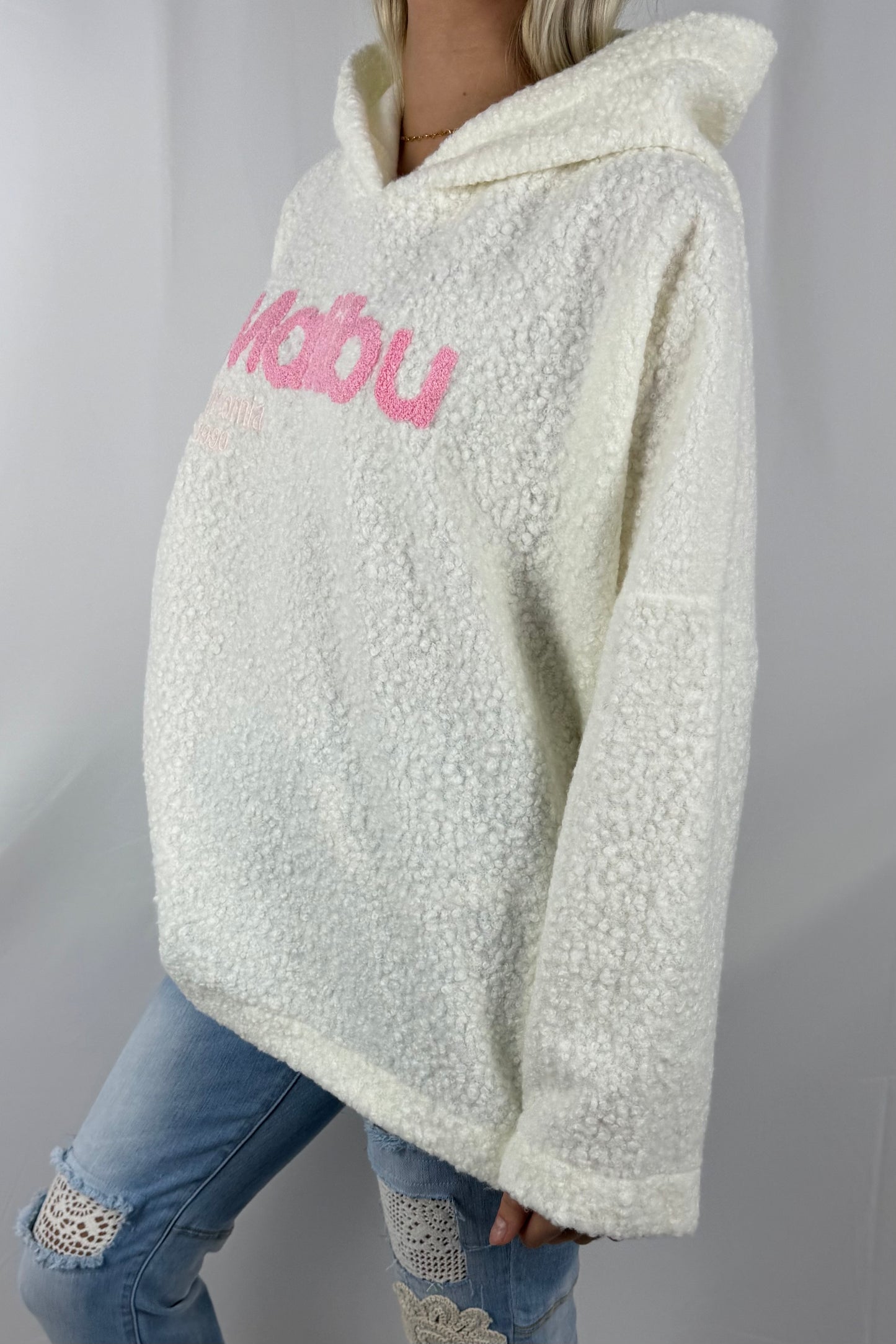 Hoodie „Malibu California 1990“ – Oversize Teddy-Weiß