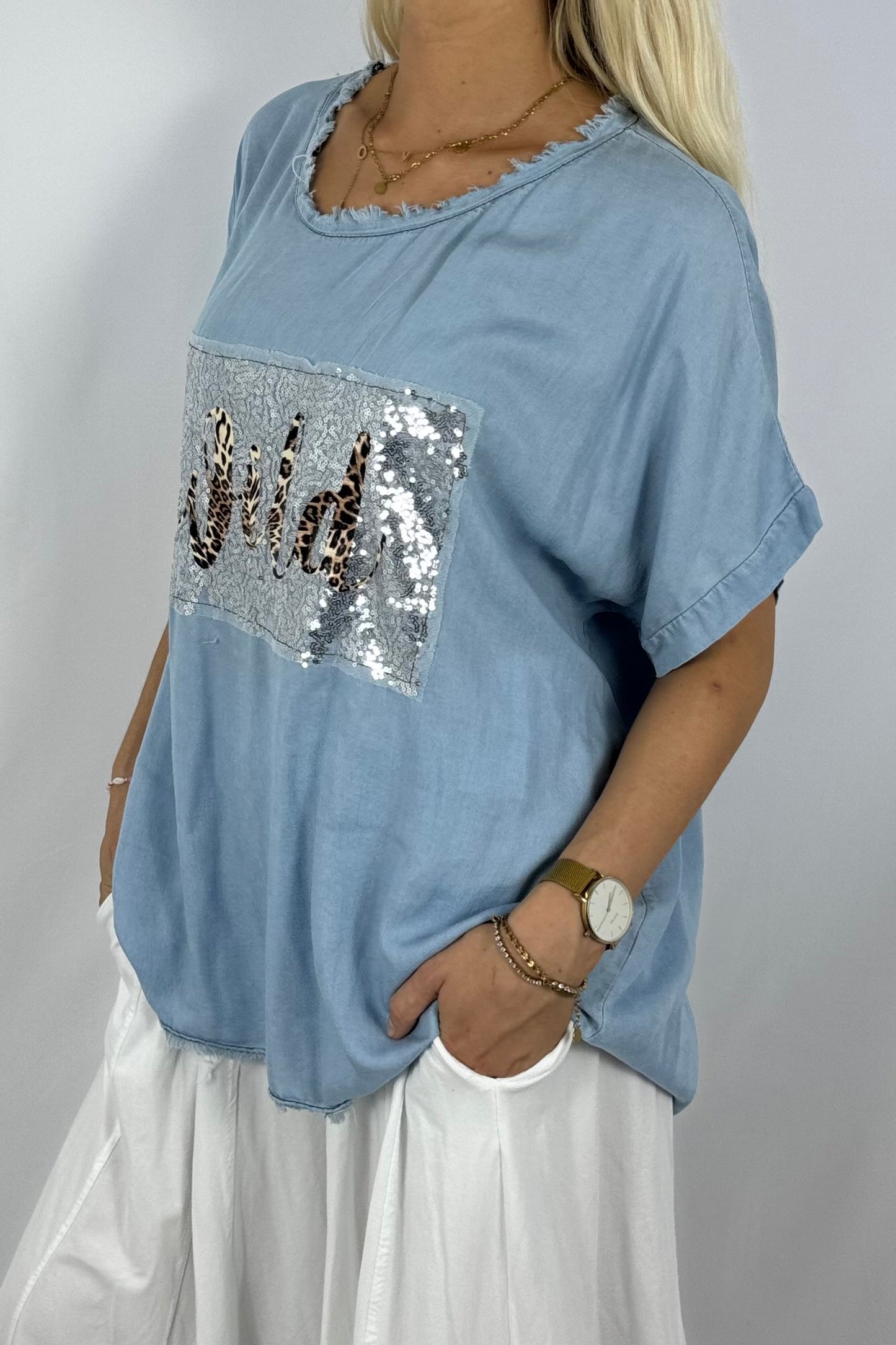 Oversize Tencel-Shirt „Wild“ mit Pailletten-Applikation-Hell blau