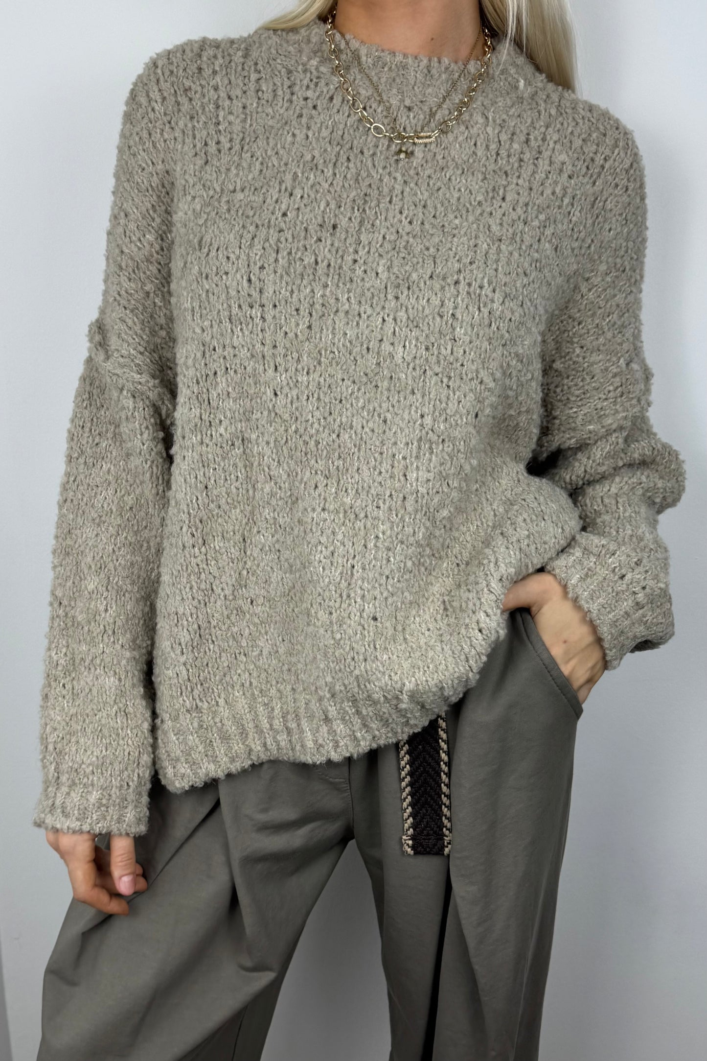 Kuscheliger Grobstrickpullover mit Stehkragen-Beige