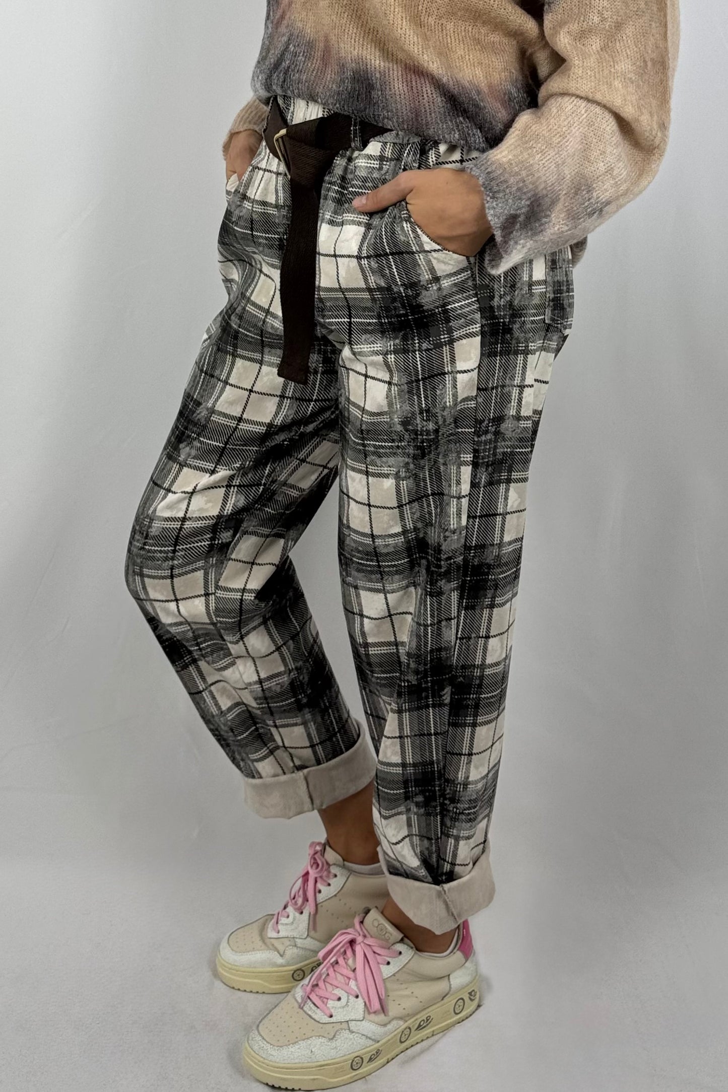 Damen Hose – Karomuster mit Gürtel-Schwarz
