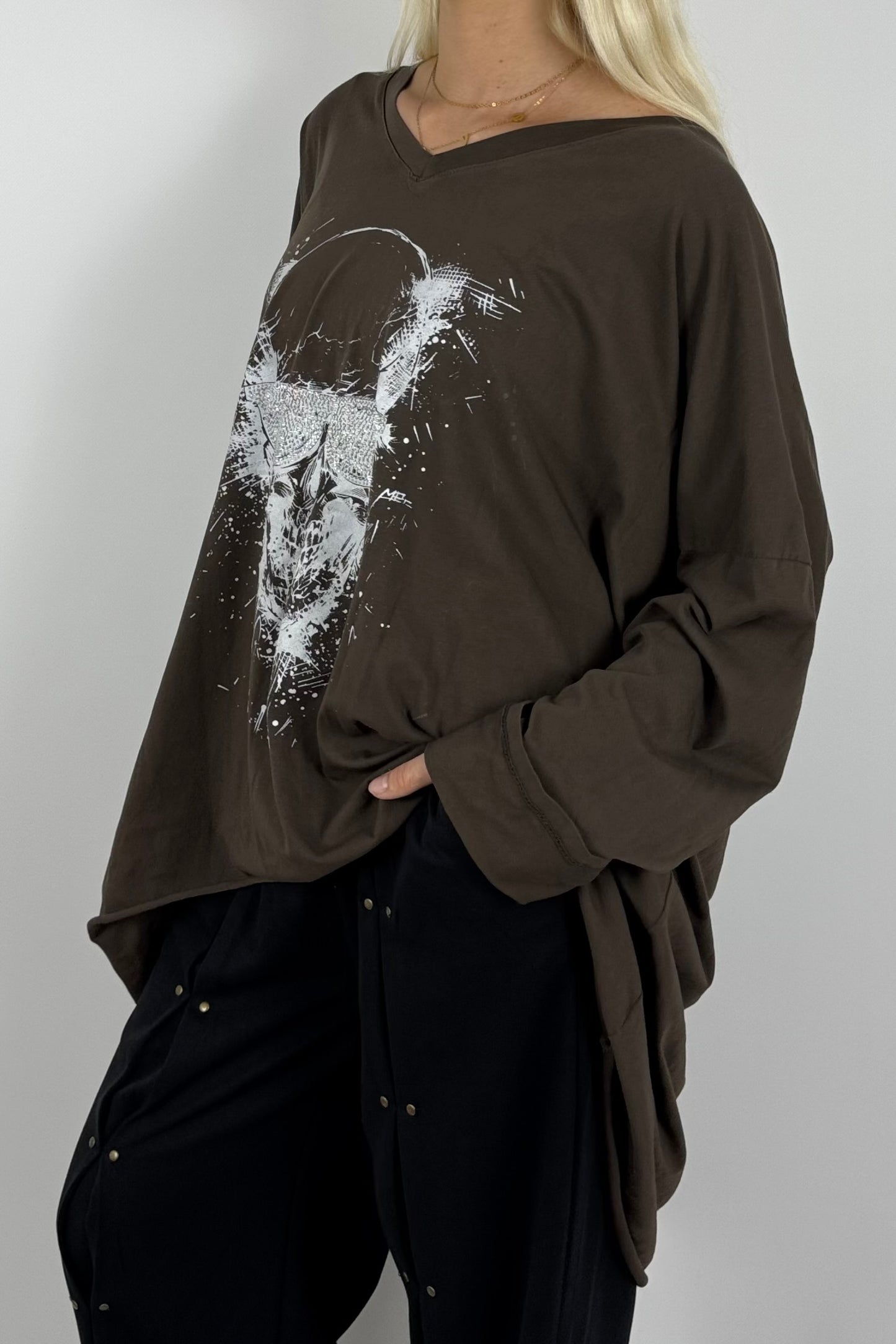 Oversize Damen Shirt mit Totenkopf-Print-Schoko