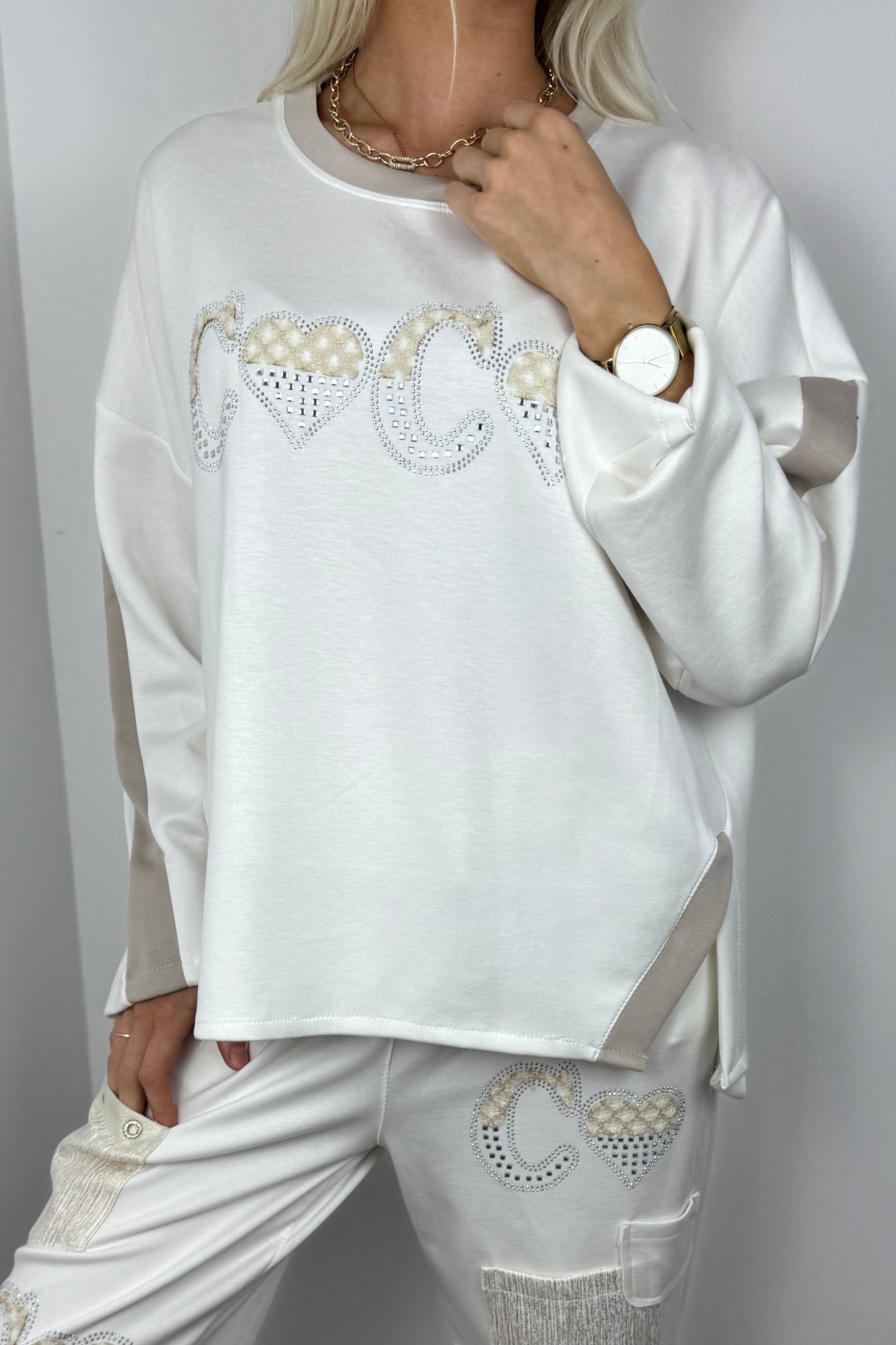Stylisches Shirt mit Schmuckstein-Details-Weiß