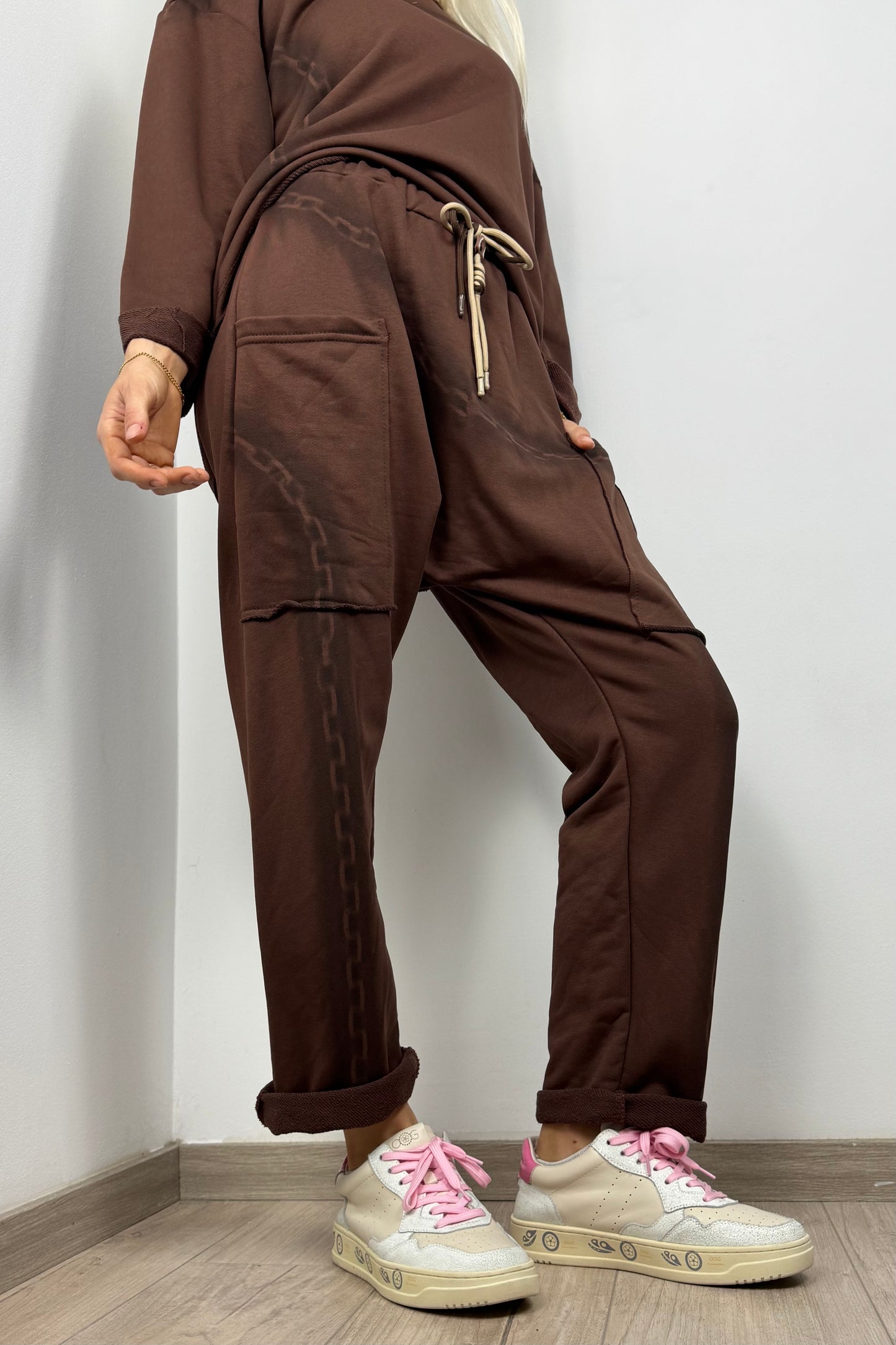 Hose mit Ketten-Print und Taschen –Choco
