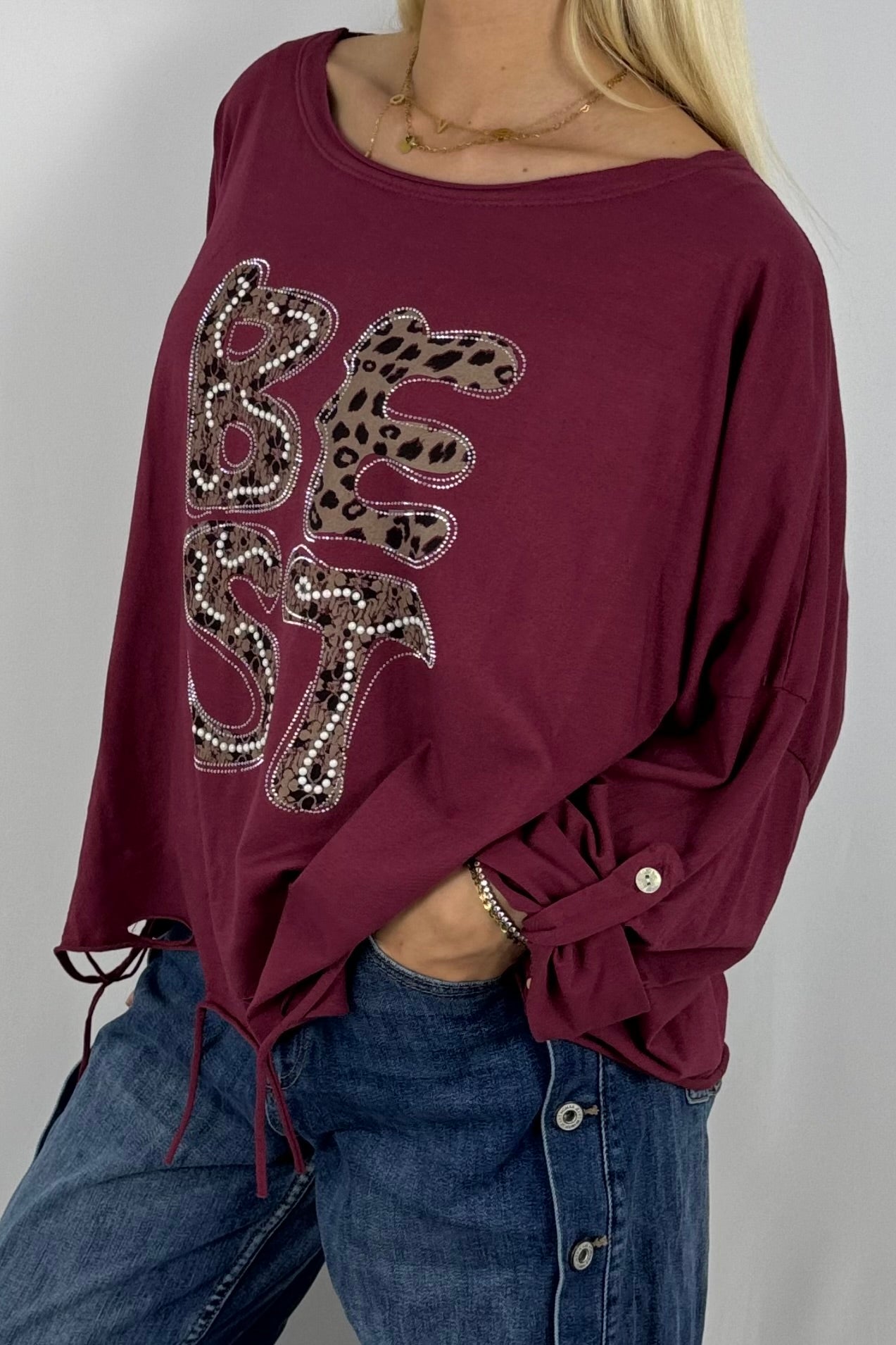 Oversize-Shirt „BEST“ mit Leo-Print und Strass-Details-Bordeaux