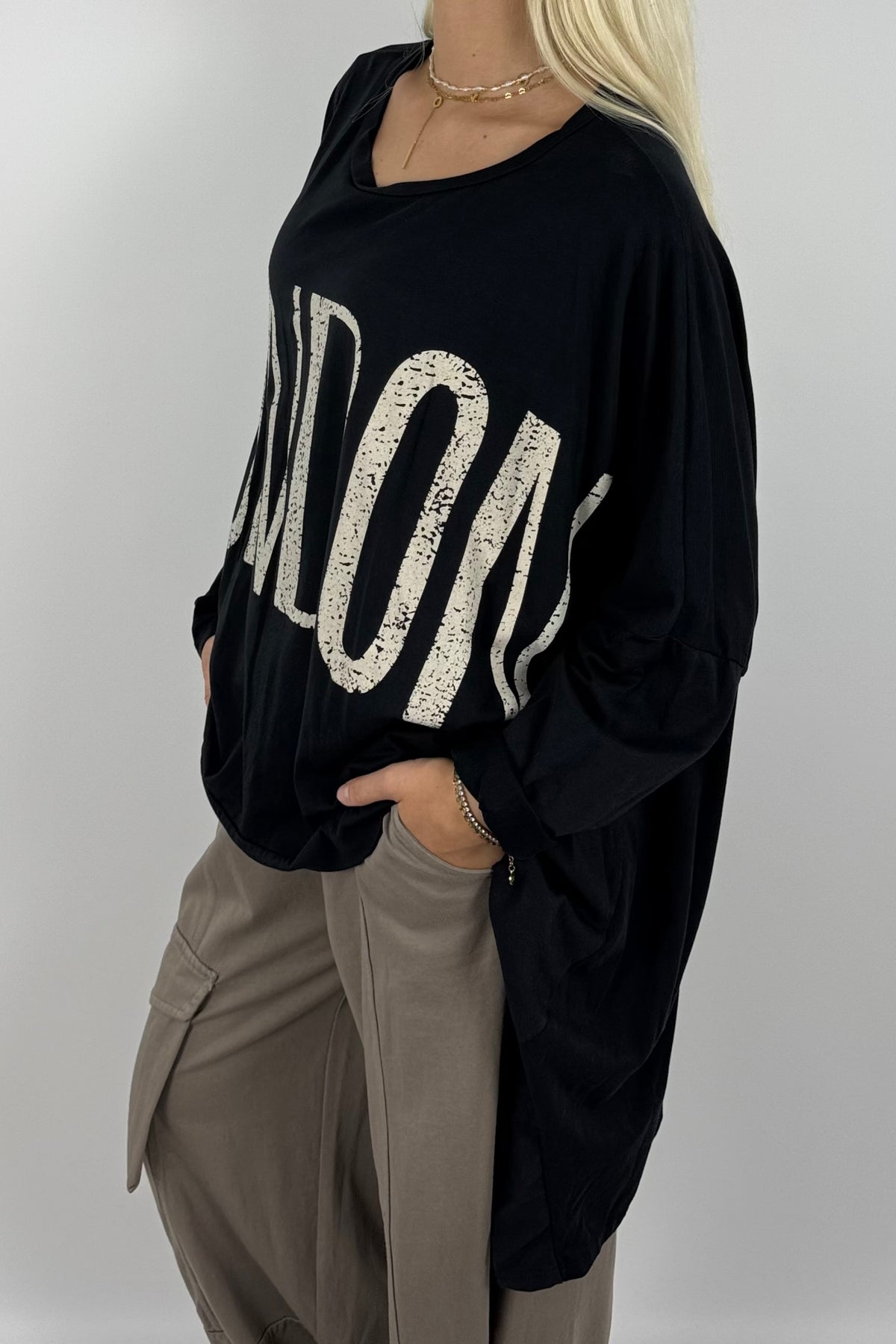 Oversize Shirt mit „LONDON“-Print – Schwarz