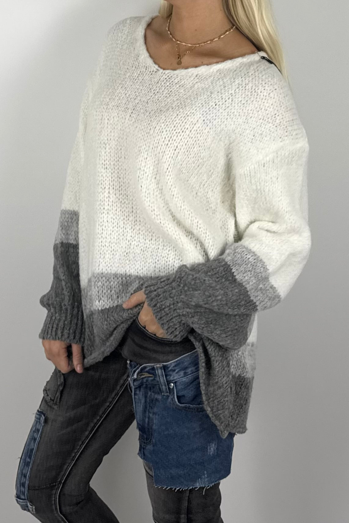Damen Oversize Strickpullover mit V-Ausschnitt – Weiß