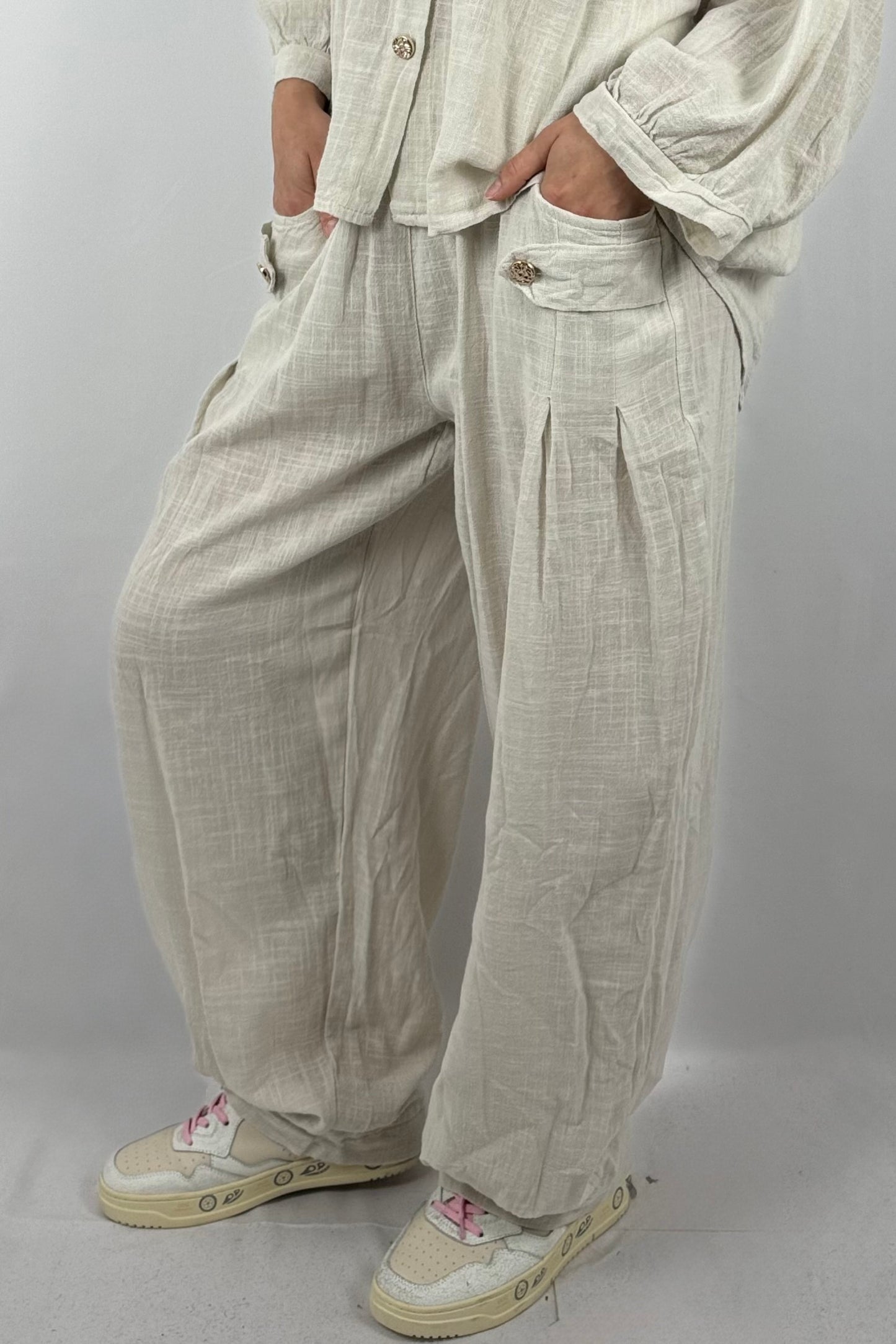 Baumwollhose mit elastischem Bund und Cargo-Taschen-Beige