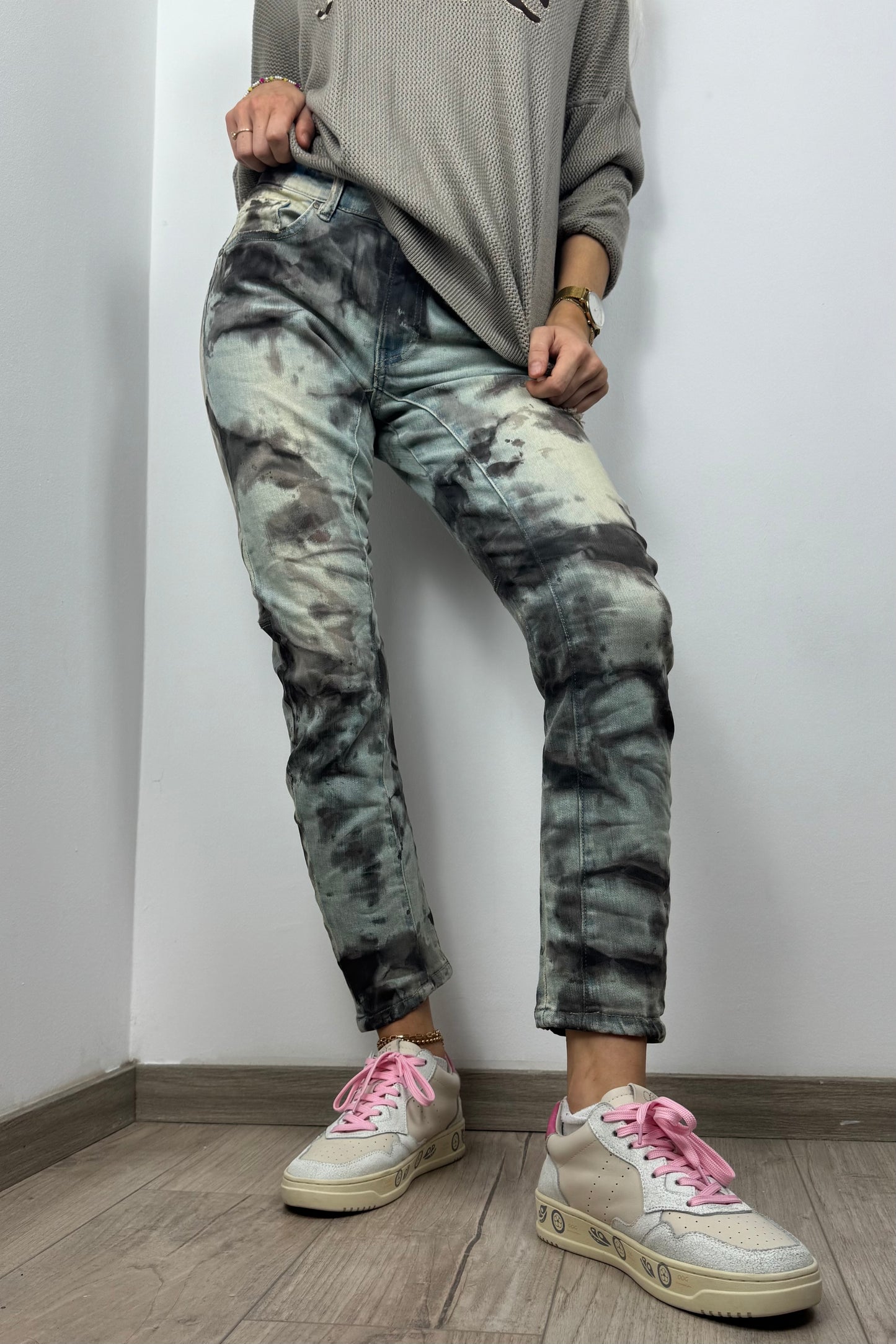 Batik-Jeans im Used-Look – Unikat-Style mit Charakter