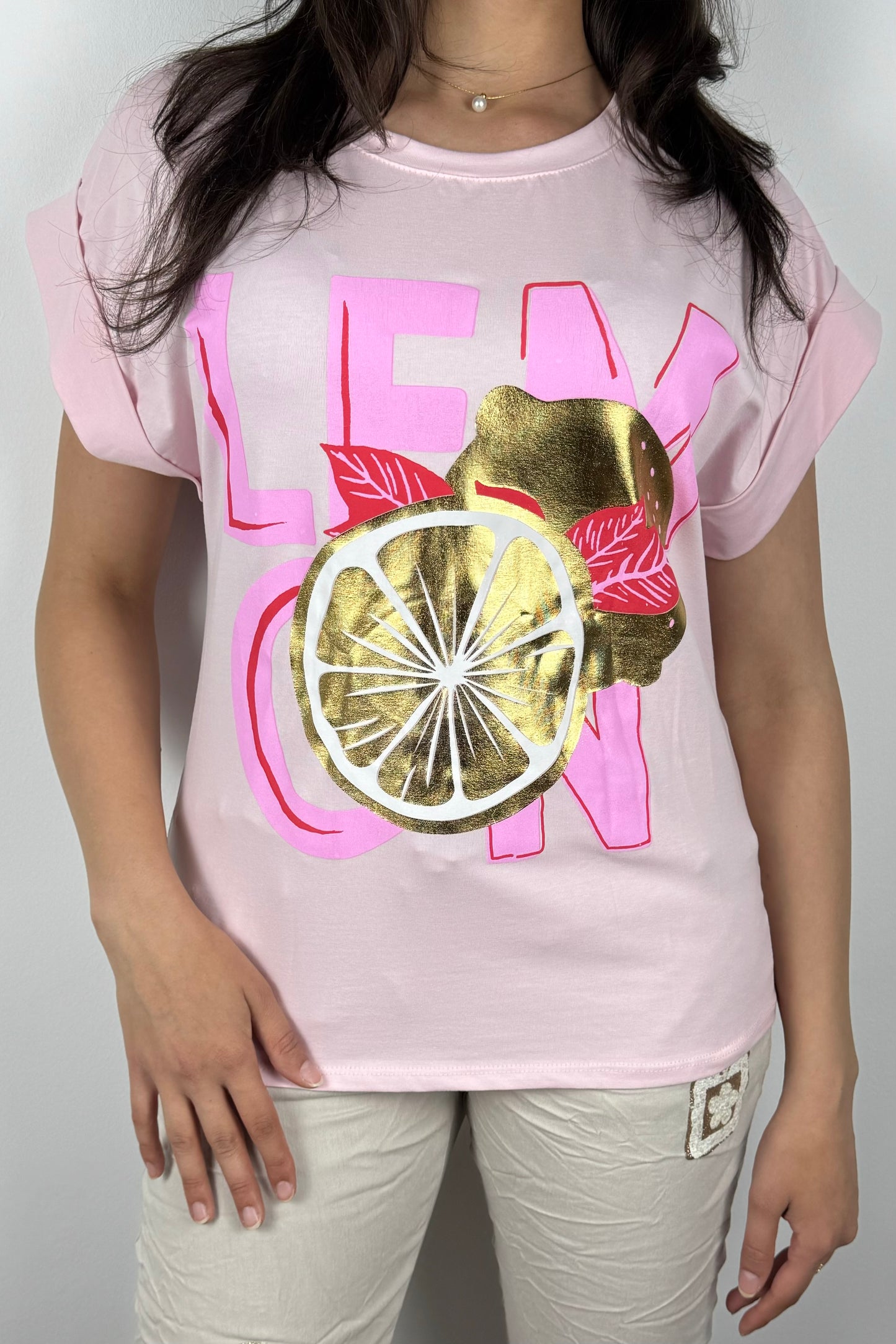 Sommer T-Shirt mit Glanzeffekt & Metallic-Print – „LEMON“-Design