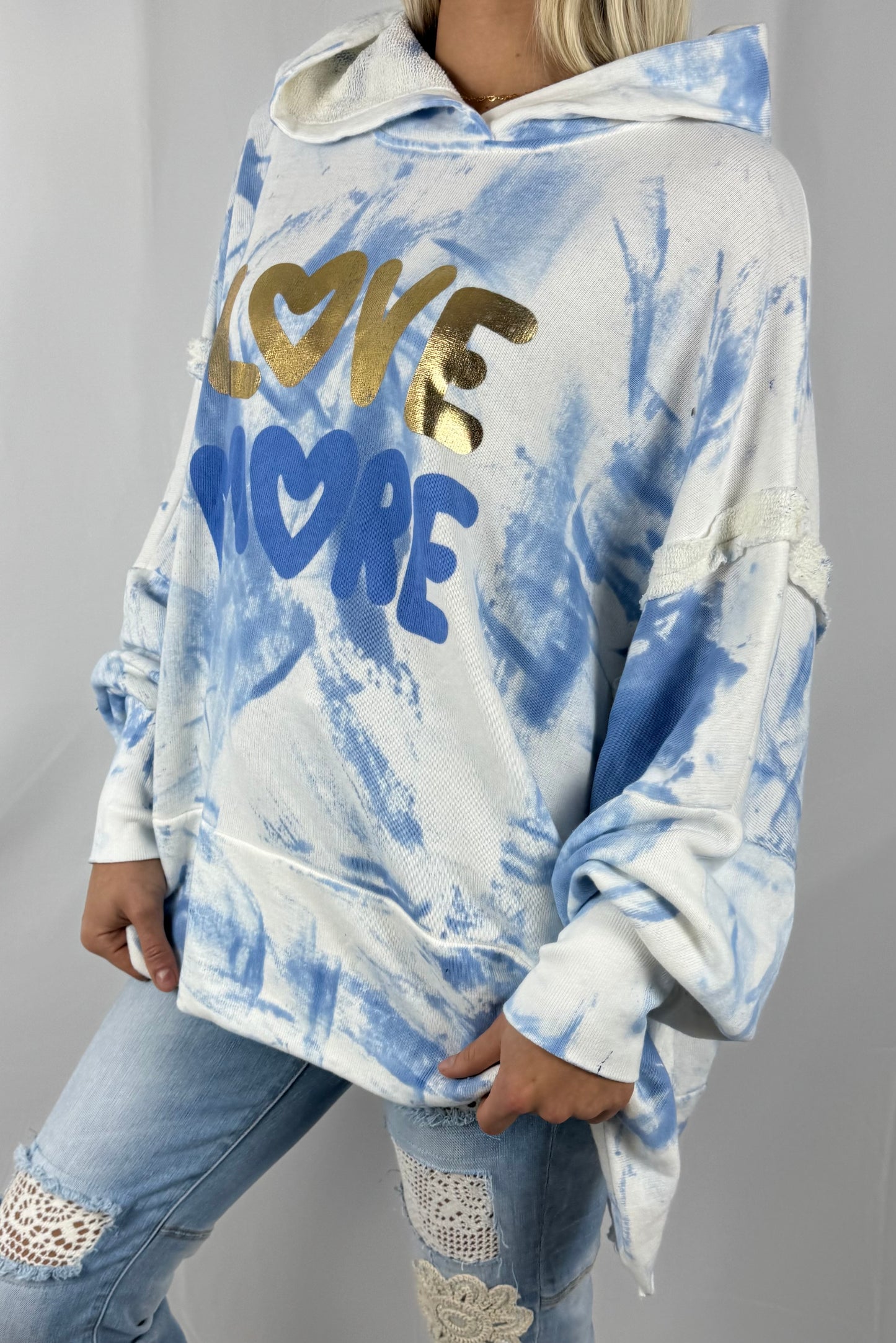 Oversize Pullover „Love More“-Blau