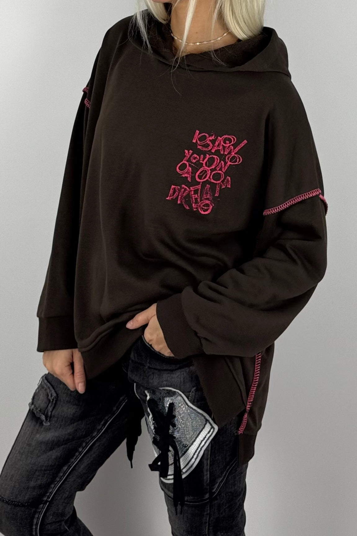 Damen-Hoodie mit Schriftprint und Ziernähten-Schoko