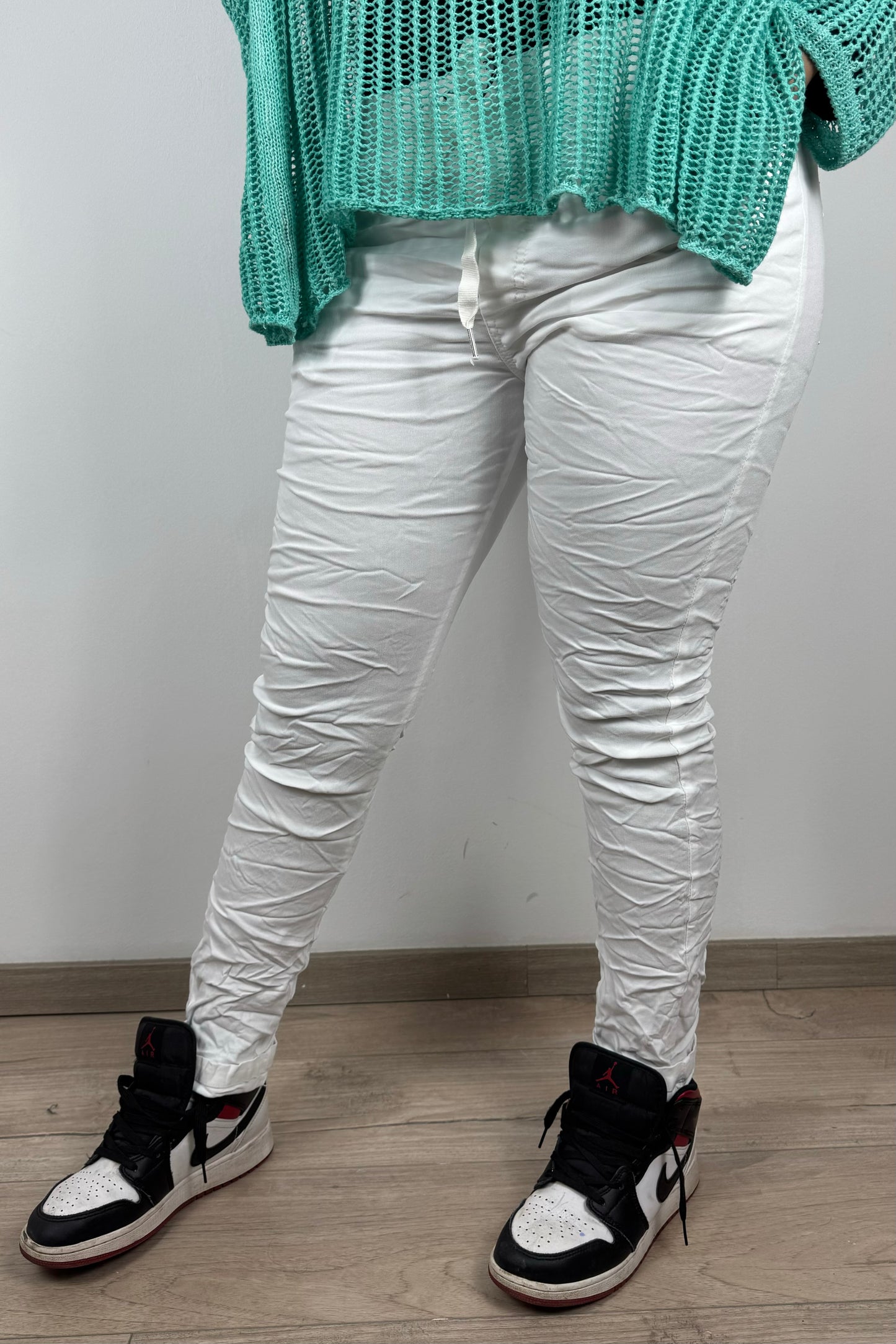 Schmal geschnittene Damen-Stretchhose – figurbetonter Sitz