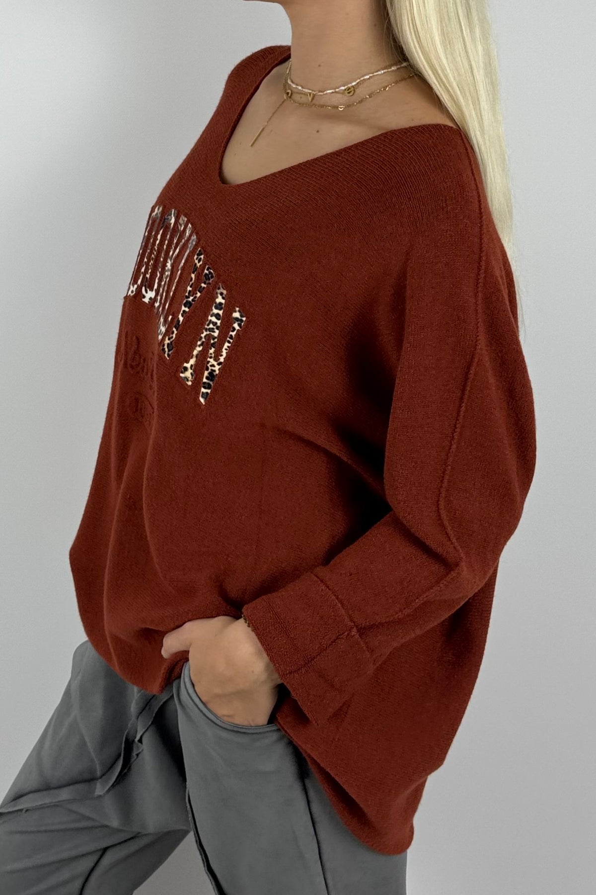 Oversize Shirt „BROOKLYN“ mit V-Ausschnitt – Rust