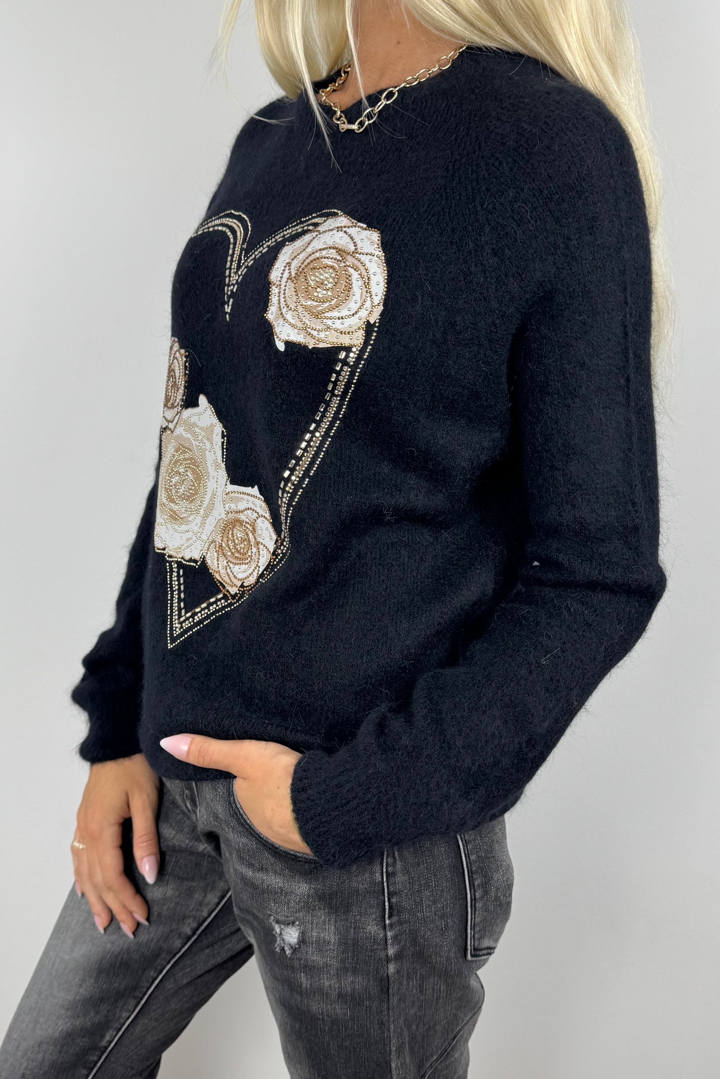 Pullover mit Herz- und Rosen-Design-Schwarz
