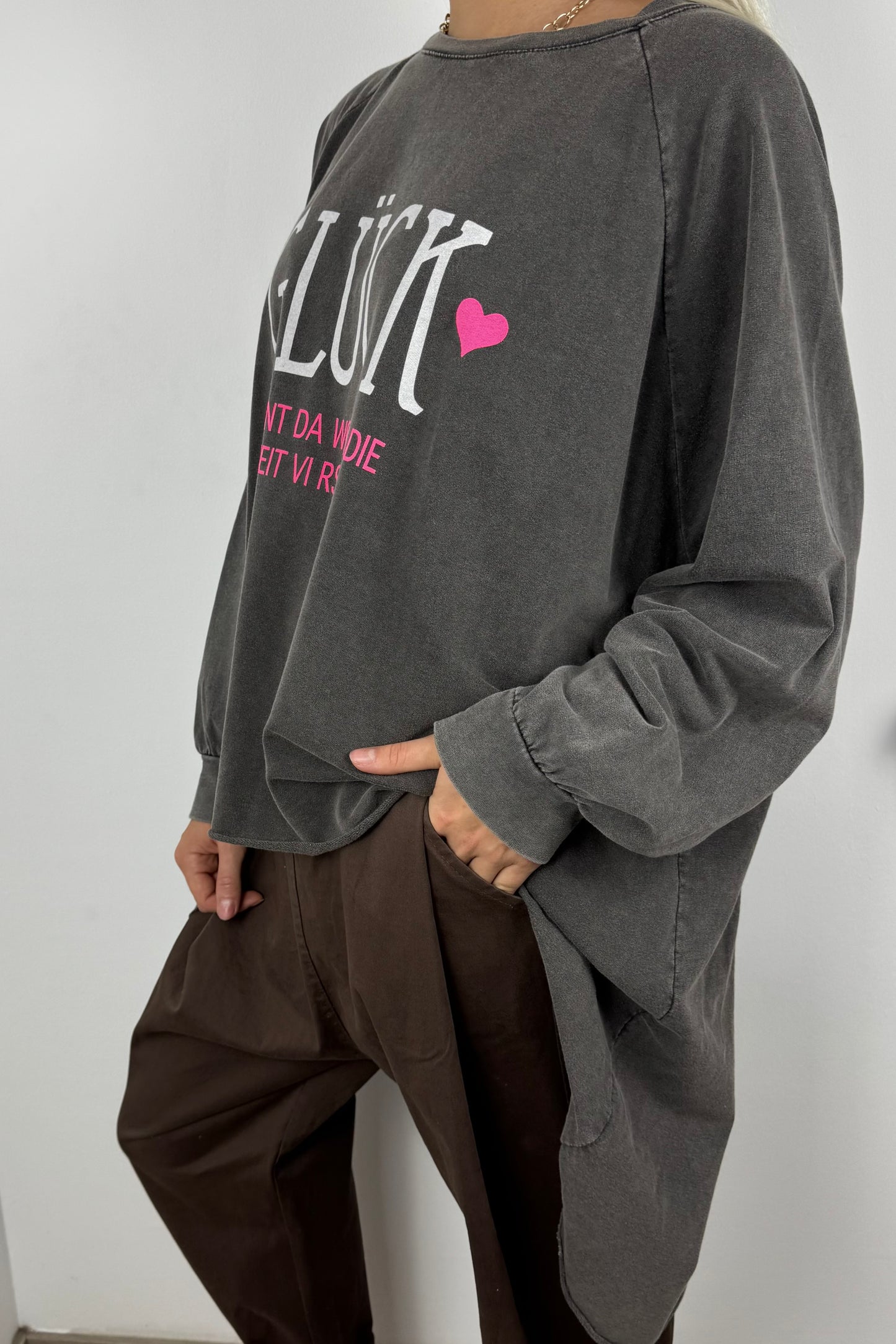 Oversize Shirt „Glück“ –Schwarz