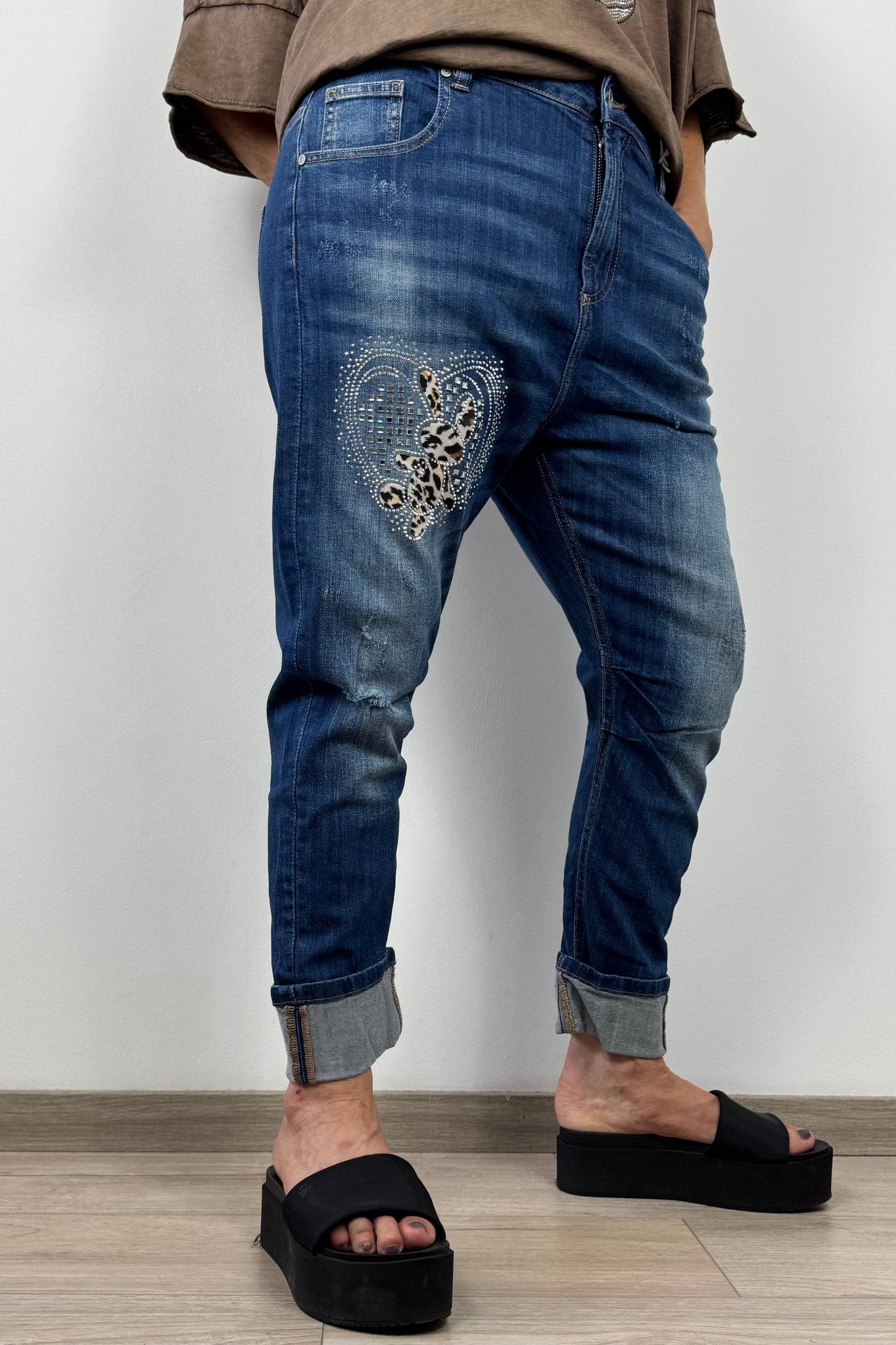 Damenjeans mit Animal-Patch & Strass – stylischer Wasch-Effekt