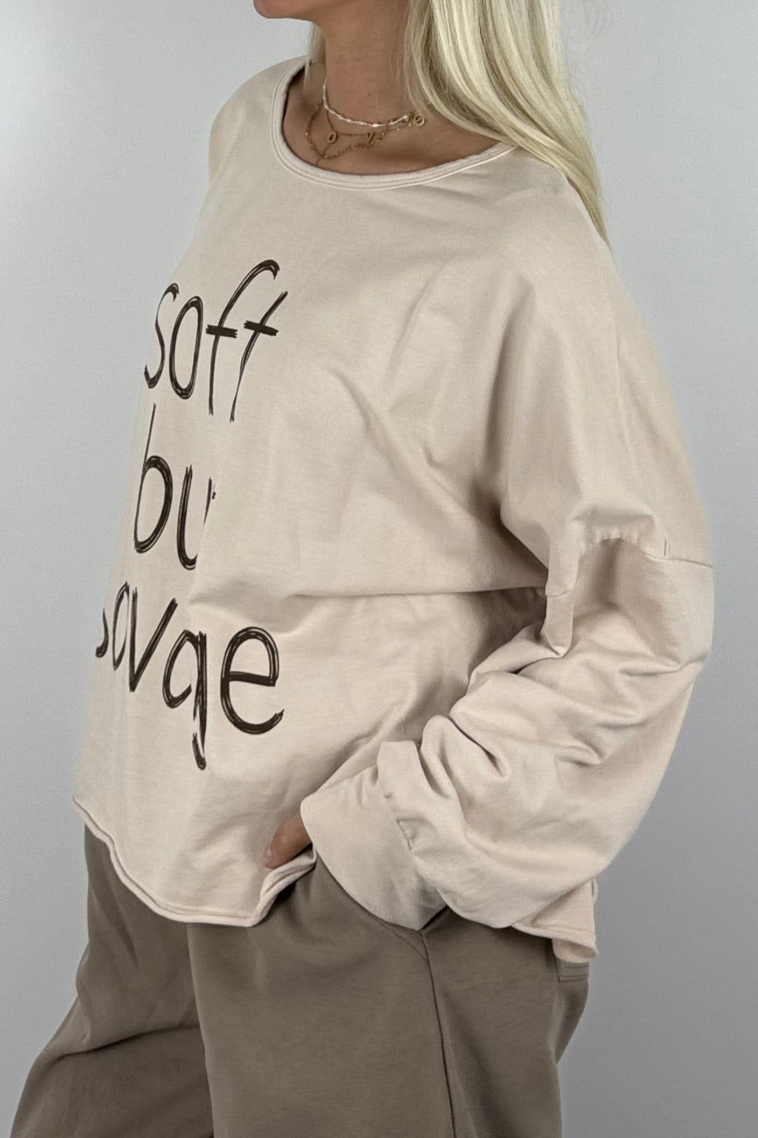 Oversize Shirt „Soft but Savage“ –Beige