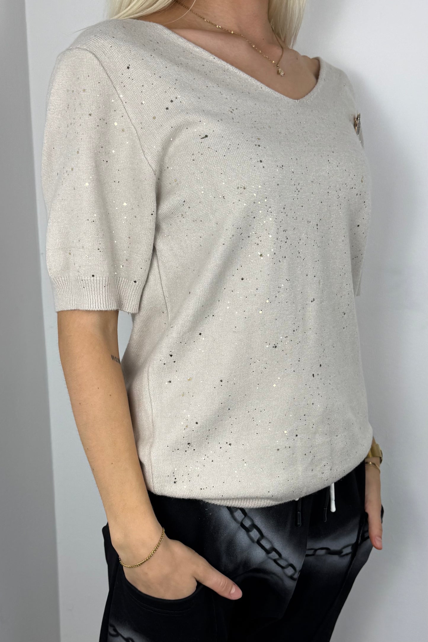 Damen Shirt mit Herz-Detail und Glitzer-Akzenten -Beige